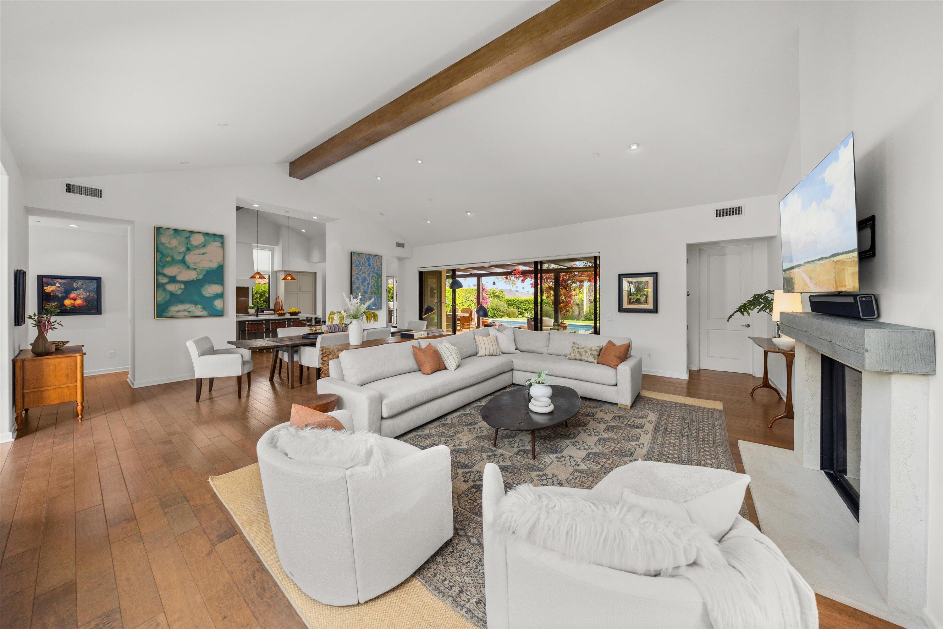 Santa Barbara, California 93110, United States, 4 Bedrooms Bedrooms, ,3 BathroomsBathrooms,Residential,Pending,129884