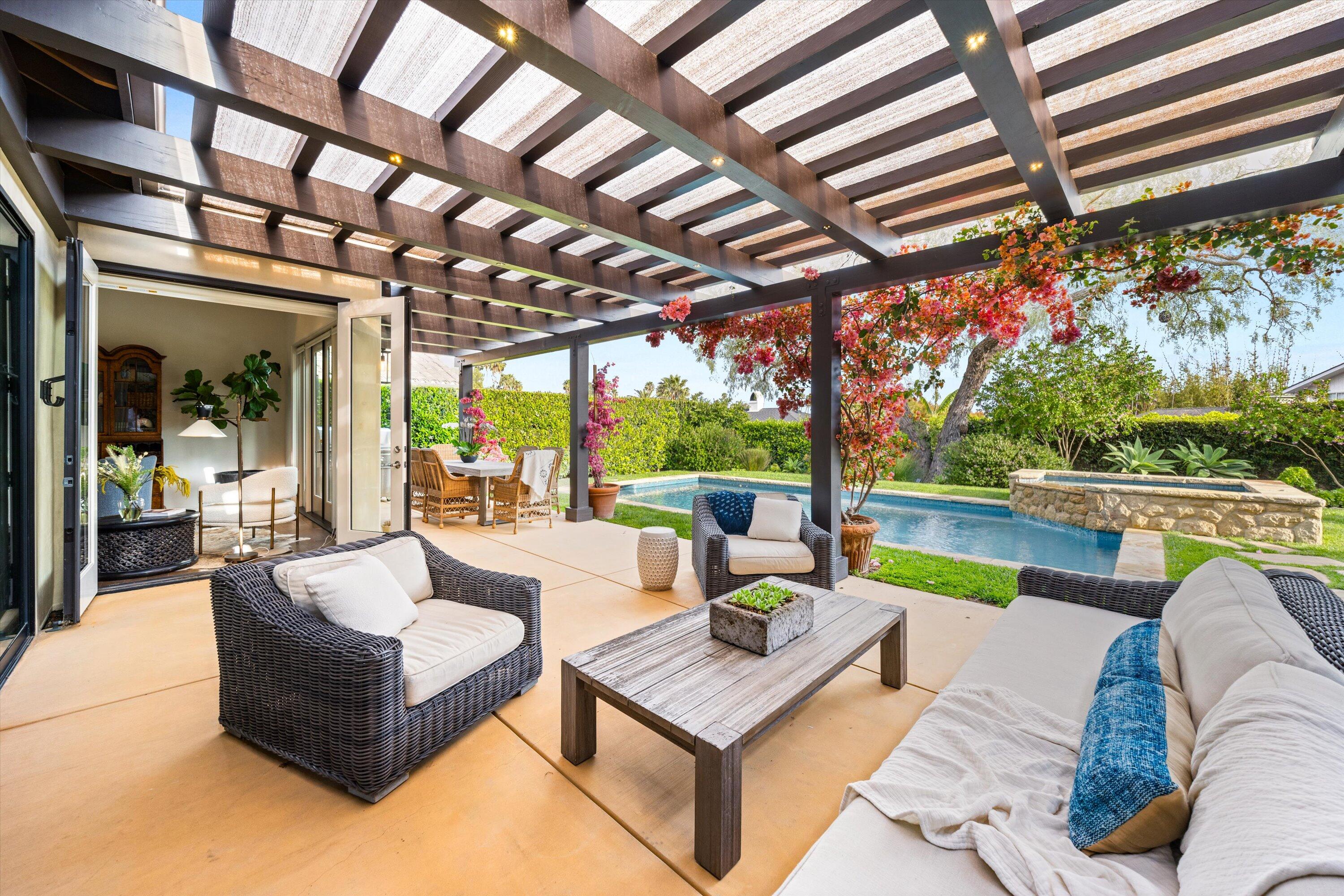 Santa Barbara, California 93110, United States, 4 Bedrooms Bedrooms, ,3 BathroomsBathrooms,Residential,Pending,129884