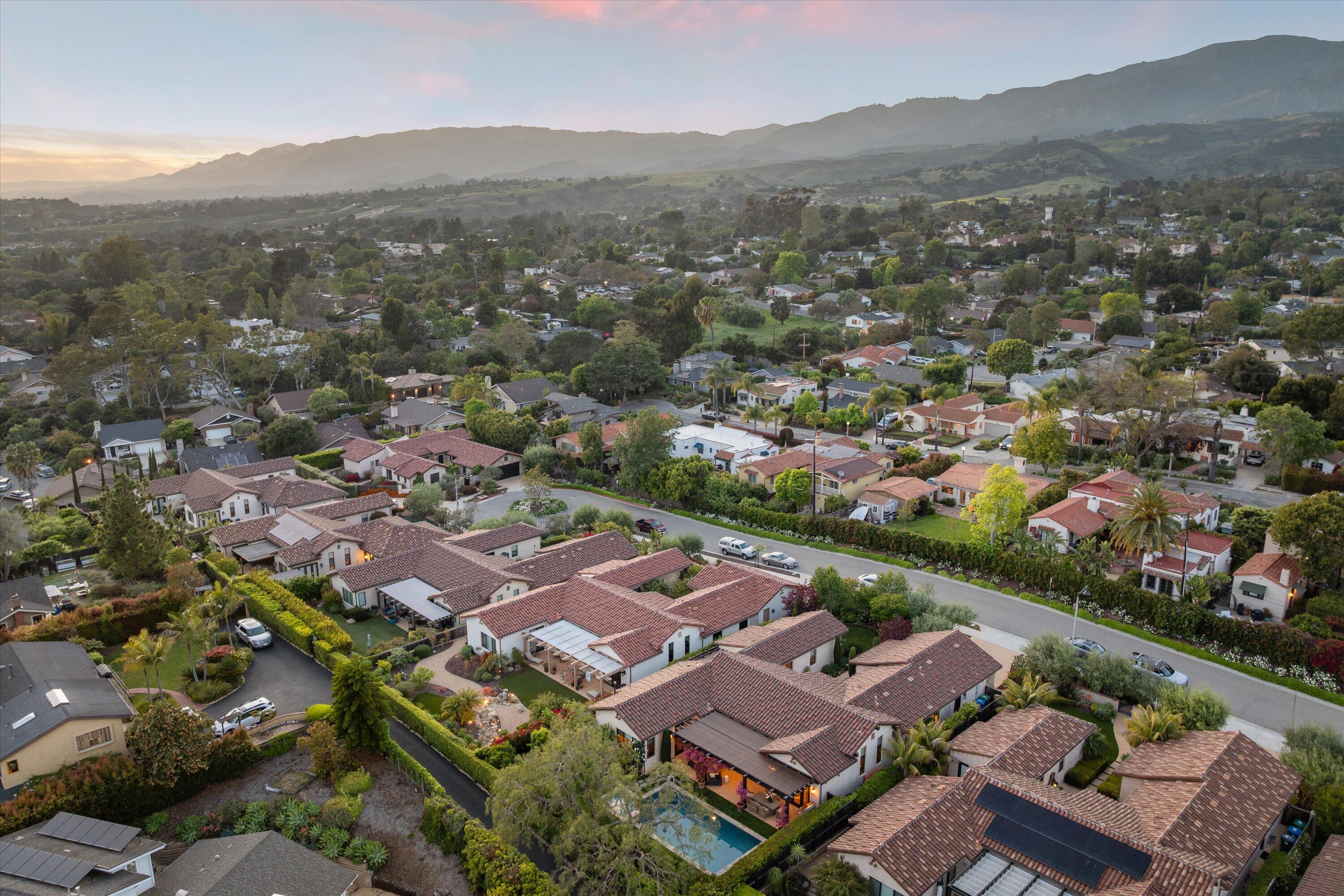 Santa Barbara, California 93110, United States, 4 Bedrooms Bedrooms, ,3 BathroomsBathrooms,Residential,Pending,129884