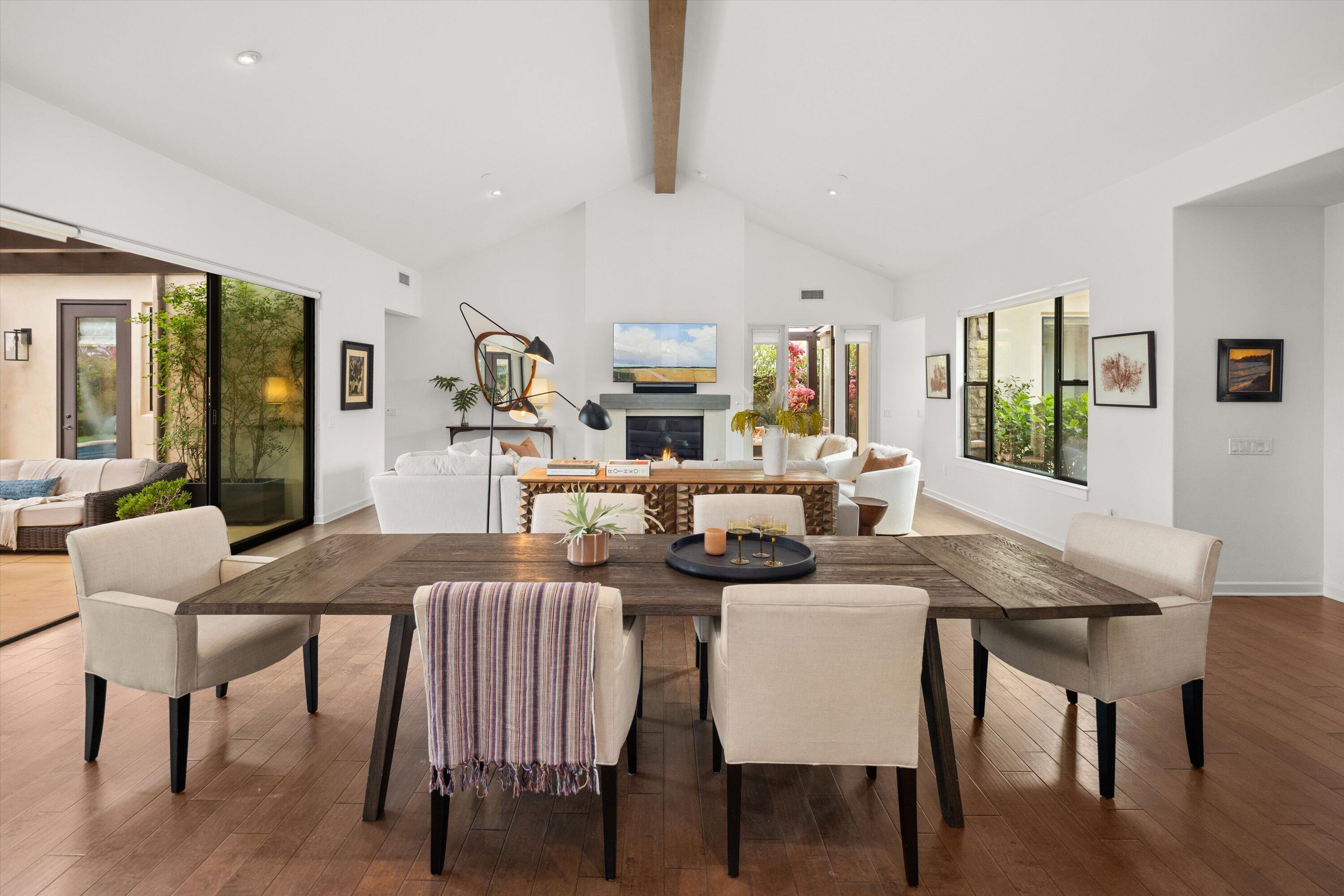 Santa Barbara, California 93110, United States, 4 Bedrooms Bedrooms, ,3 BathroomsBathrooms,Residential,Pending,129884