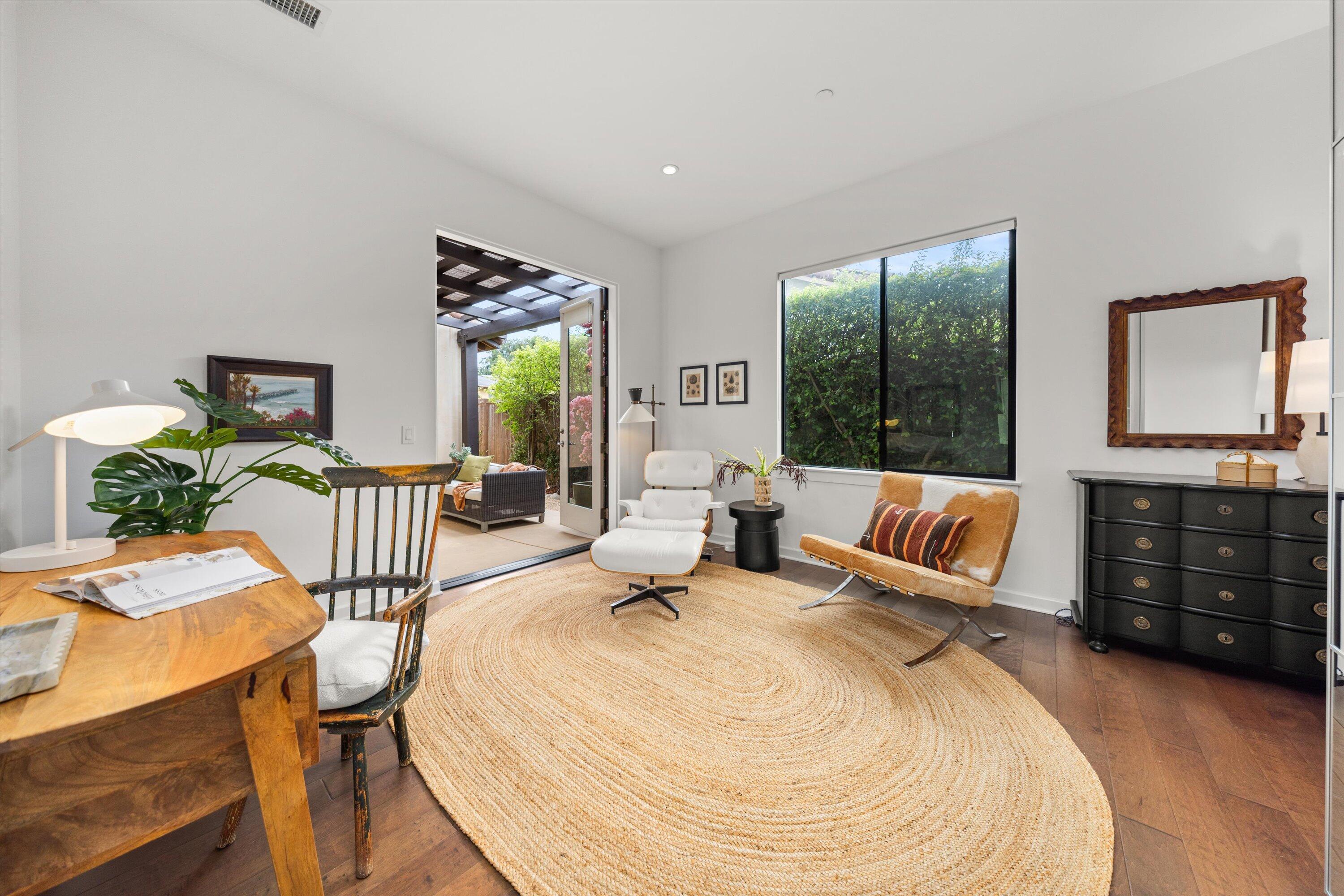 Santa Barbara, California 93110, United States, 4 Bedrooms Bedrooms, ,3 BathroomsBathrooms,Residential,Pending,129884