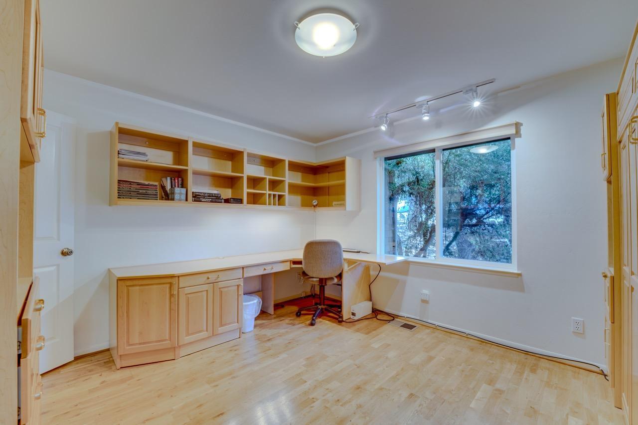 Cambria, California 93428, United States, 3 Bedrooms Bedrooms, ,3 BathroomsBathrooms,Residential,Pending,44768