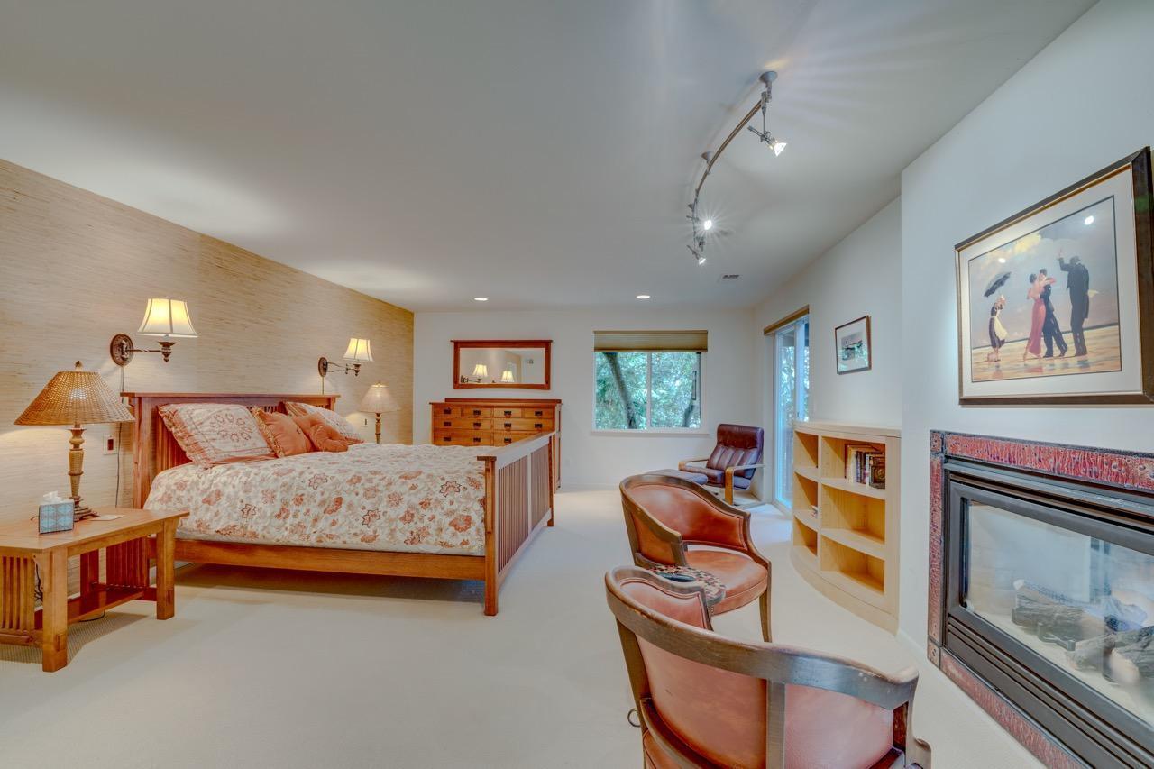 Cambria, California 93428, United States, 3 Bedrooms Bedrooms, ,3 BathroomsBathrooms,Residential,Pending,44768