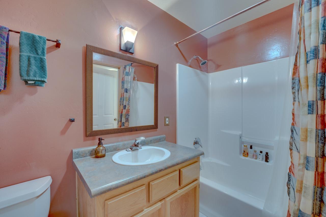 Cambria, California 93428, United States, 3 Bedrooms Bedrooms, ,3 BathroomsBathrooms,Residential,Pending,44768