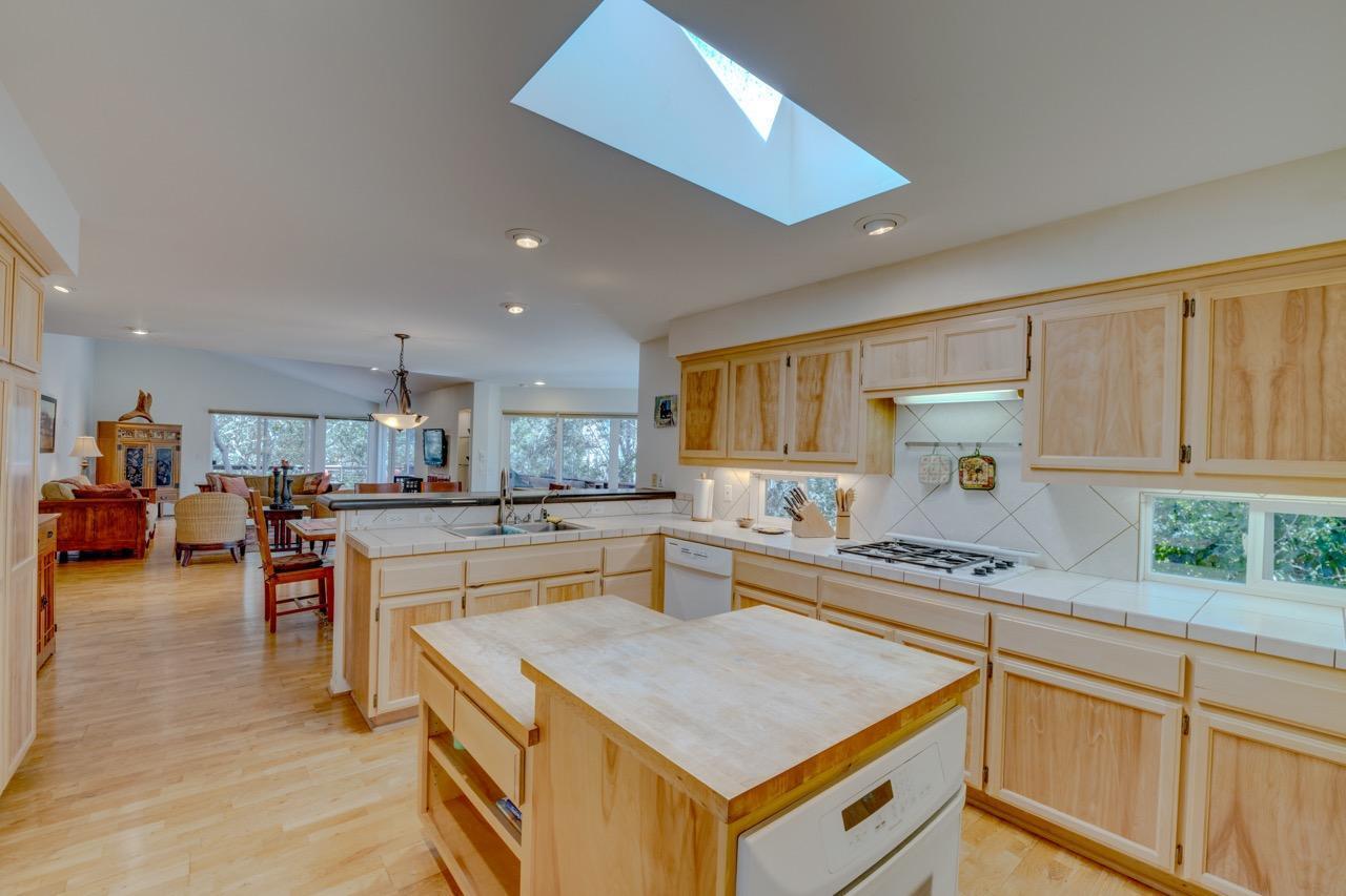 Cambria, California 93428, United States, 3 Bedrooms Bedrooms, ,3 BathroomsBathrooms,Residential,Pending,44768