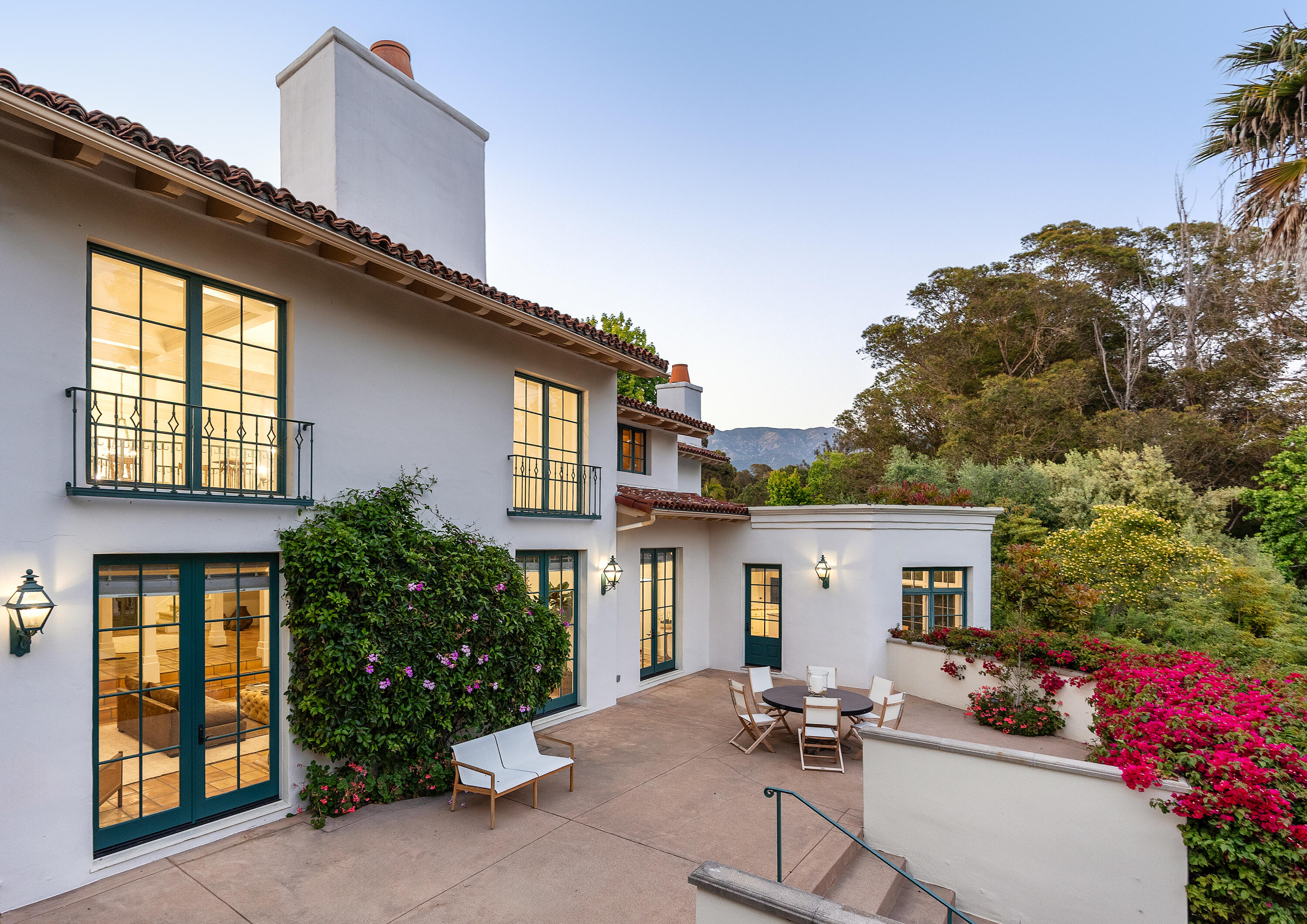 Santa Barbara, California 93108, United States, 4 Bedrooms Bedrooms, ,5 BathroomsBathrooms,Residential,Active,148320