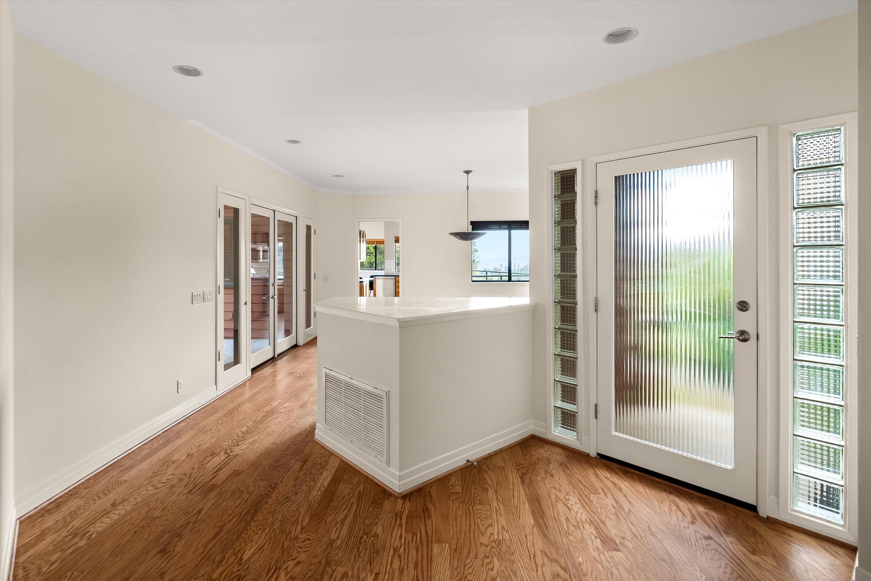 Santa Barbara, California 93109, United States, 3 Bedrooms Bedrooms, ,3 BathroomsBathrooms,Residential,Active,124023