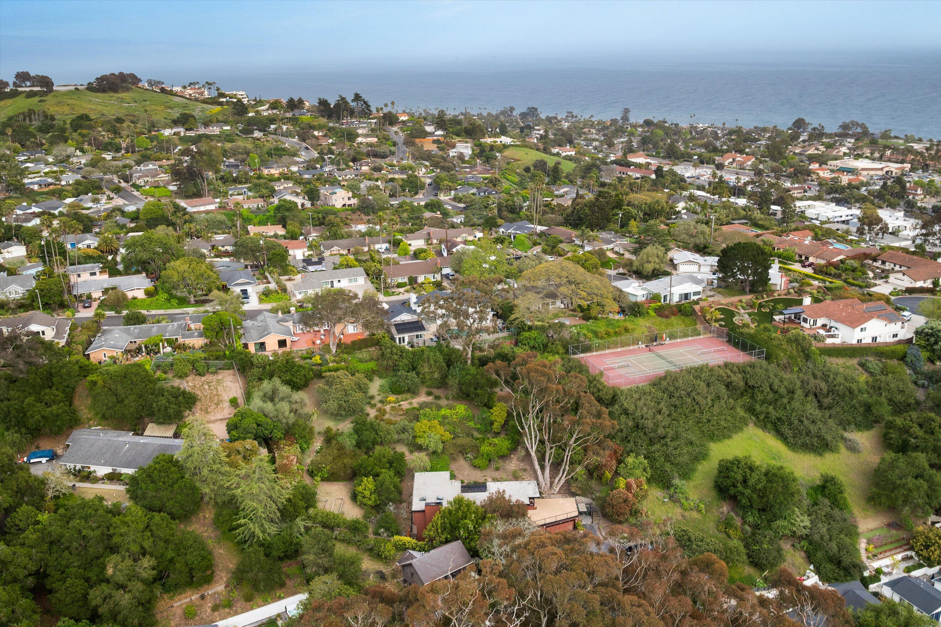 Santa Barbara, California 93109, United States, 3 Bedrooms Bedrooms, ,3 BathroomsBathrooms,Residential,Active,124023