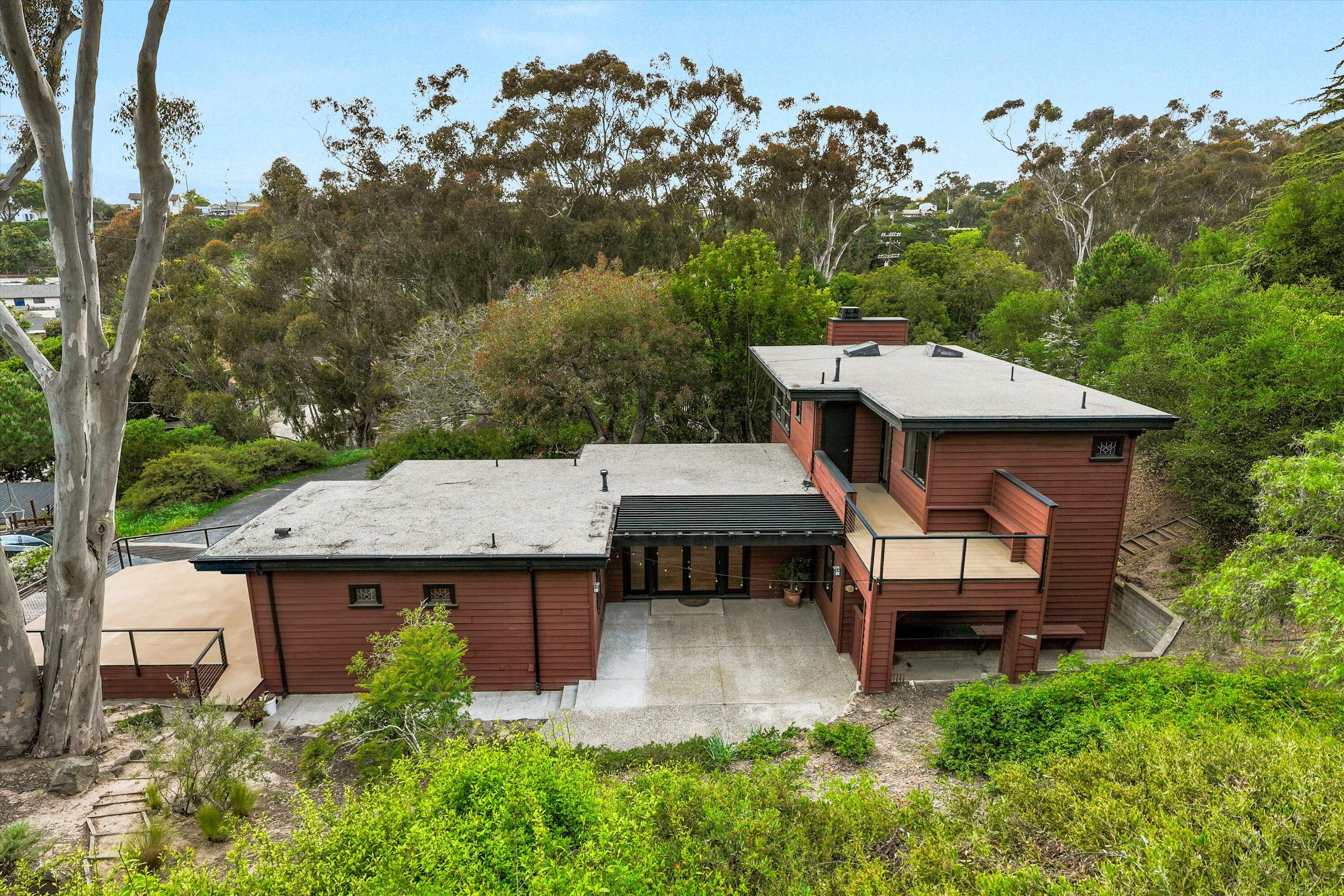 Santa Barbara, California 93109, United States, 3 Bedrooms Bedrooms, ,3 BathroomsBathrooms,Residential,Active,124023