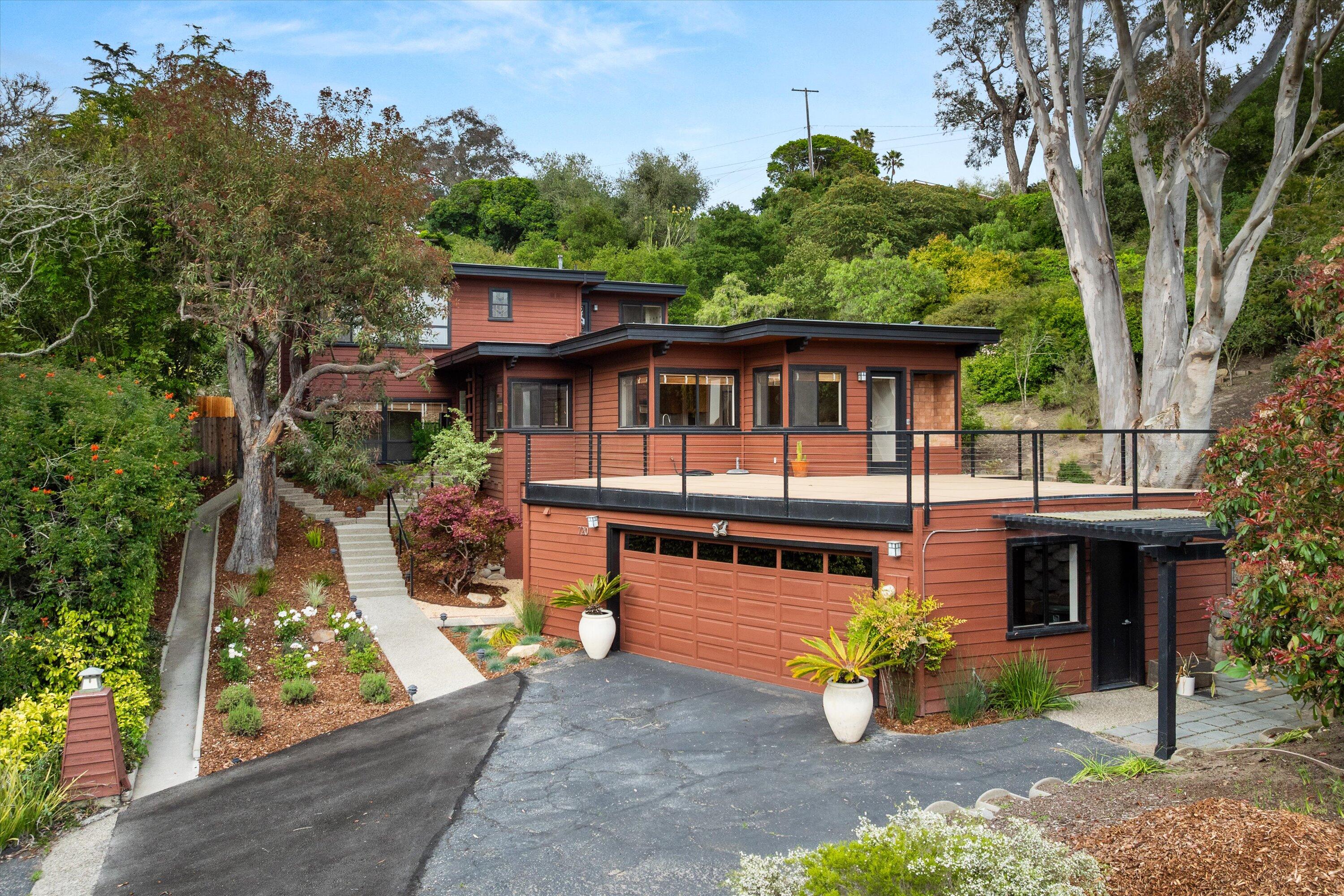 Santa Barbara, California 93109, United States, 3 Bedrooms Bedrooms, ,3 BathroomsBathrooms,Residential,Active,124023 Santa Barbara, California 93109, United States, 3 Bedrooms Bedrooms, ,3 BathroomsBathrooms,Residential,Active,124023