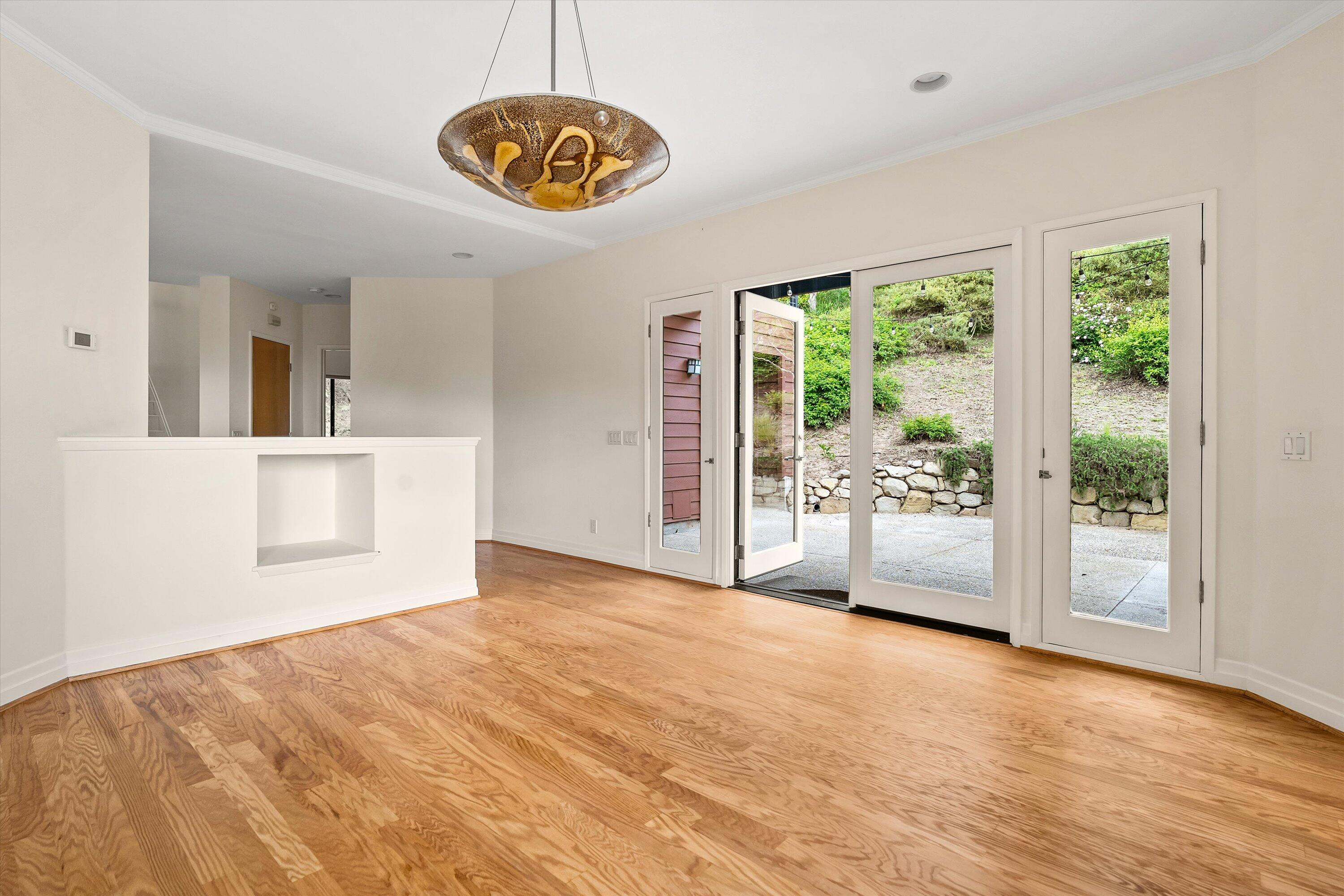 Santa Barbara, California 93109, United States, 3 Bedrooms Bedrooms, ,3 BathroomsBathrooms,Residential,Active,124023