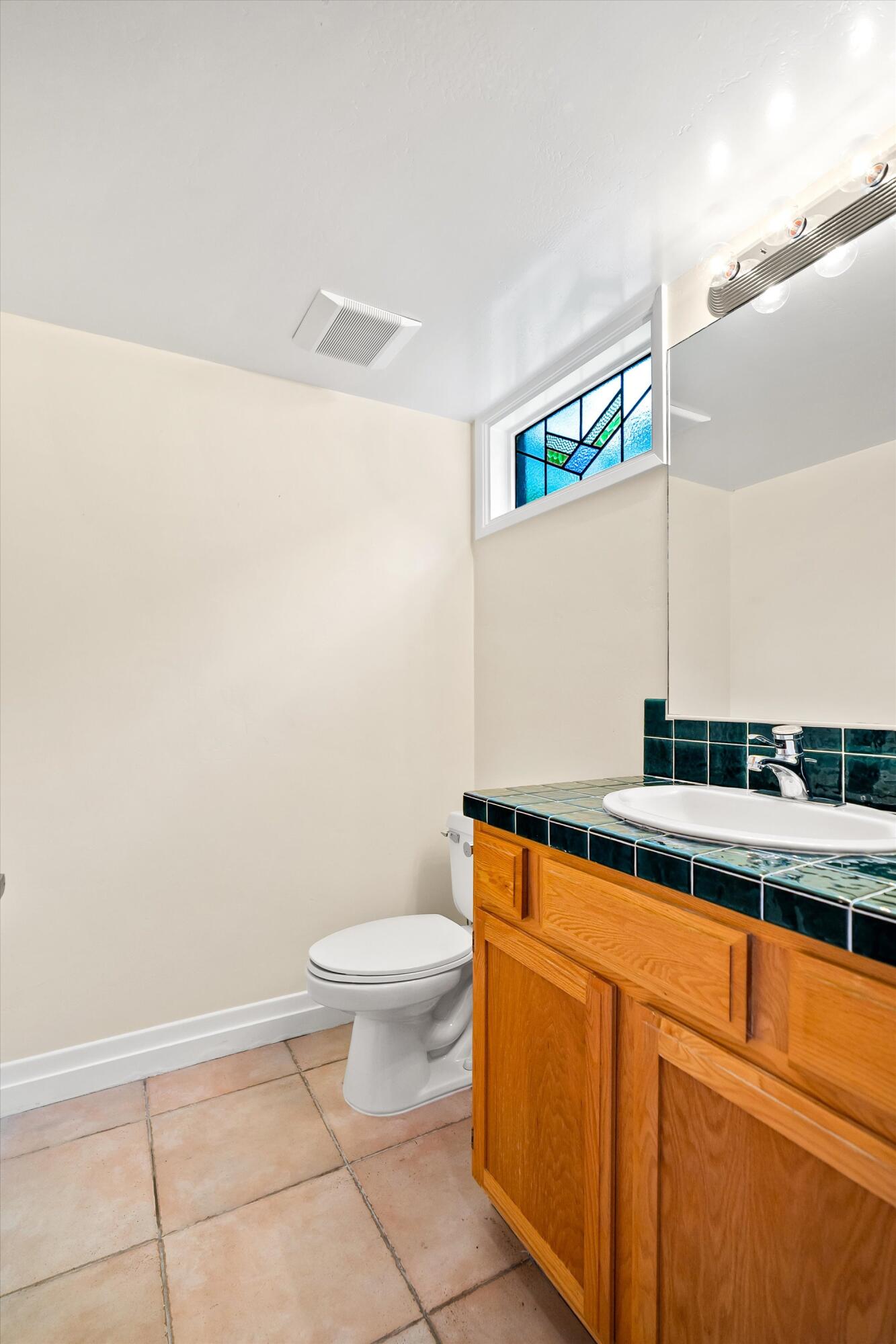 Santa Barbara, California 93109, United States, 3 Bedrooms Bedrooms, ,3 BathroomsBathrooms,Residential,Active,124023