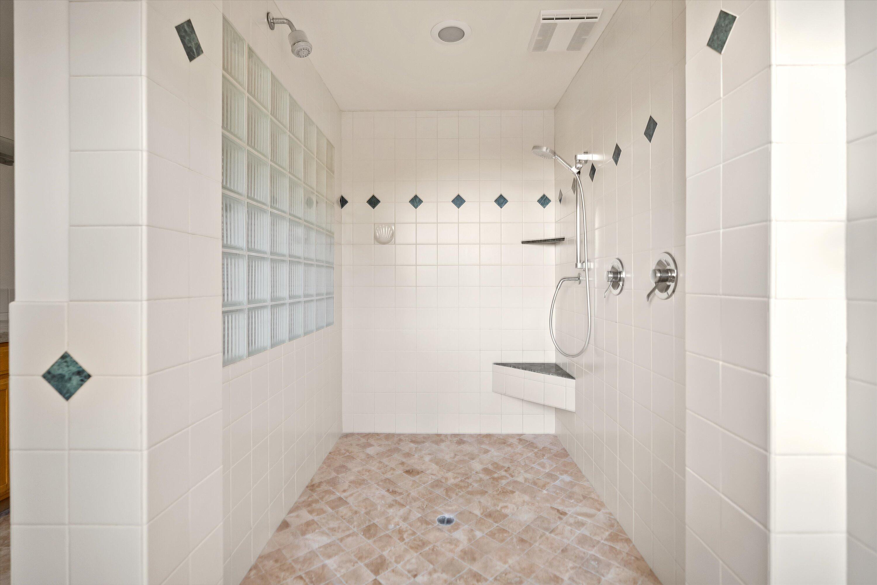 Santa Barbara, California 93109, United States, 3 Bedrooms Bedrooms, ,3 BathroomsBathrooms,Residential,Active,124023