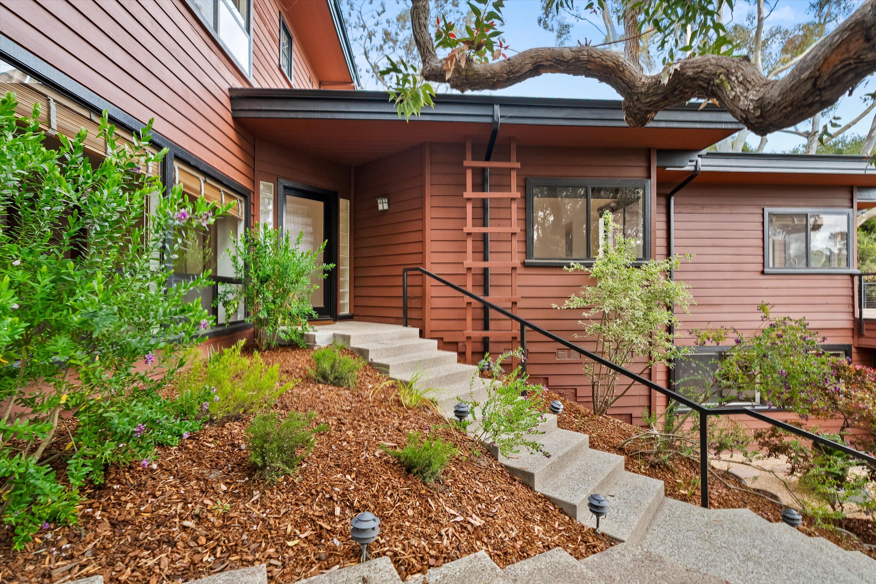 Santa Barbara, California 93109, United States, 3 Bedrooms Bedrooms, ,3 BathroomsBathrooms,Residential,Active,124023