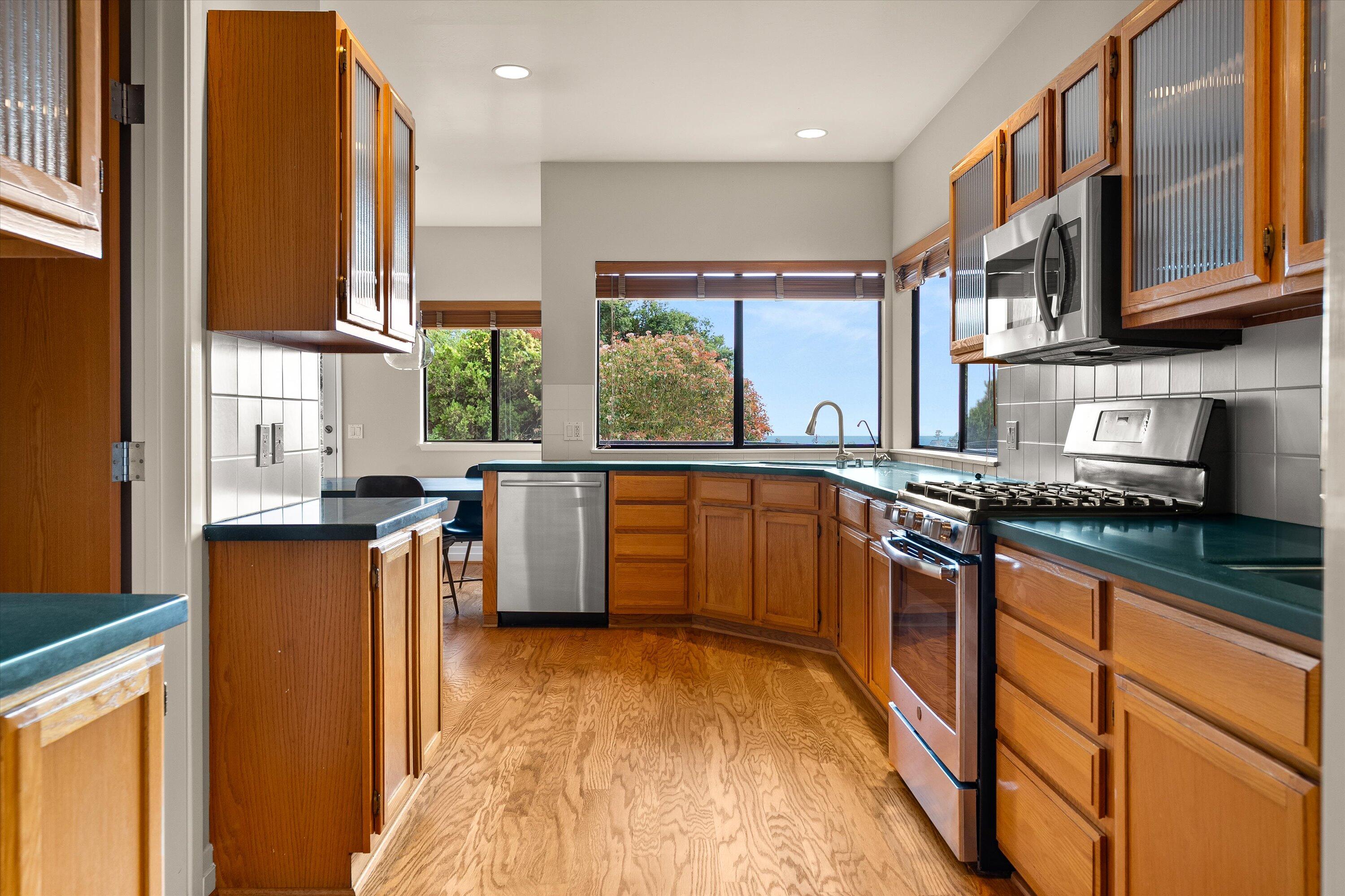 Santa Barbara, California 93109, United States, 3 Bedrooms Bedrooms, ,3 BathroomsBathrooms,Residential,Active,124023