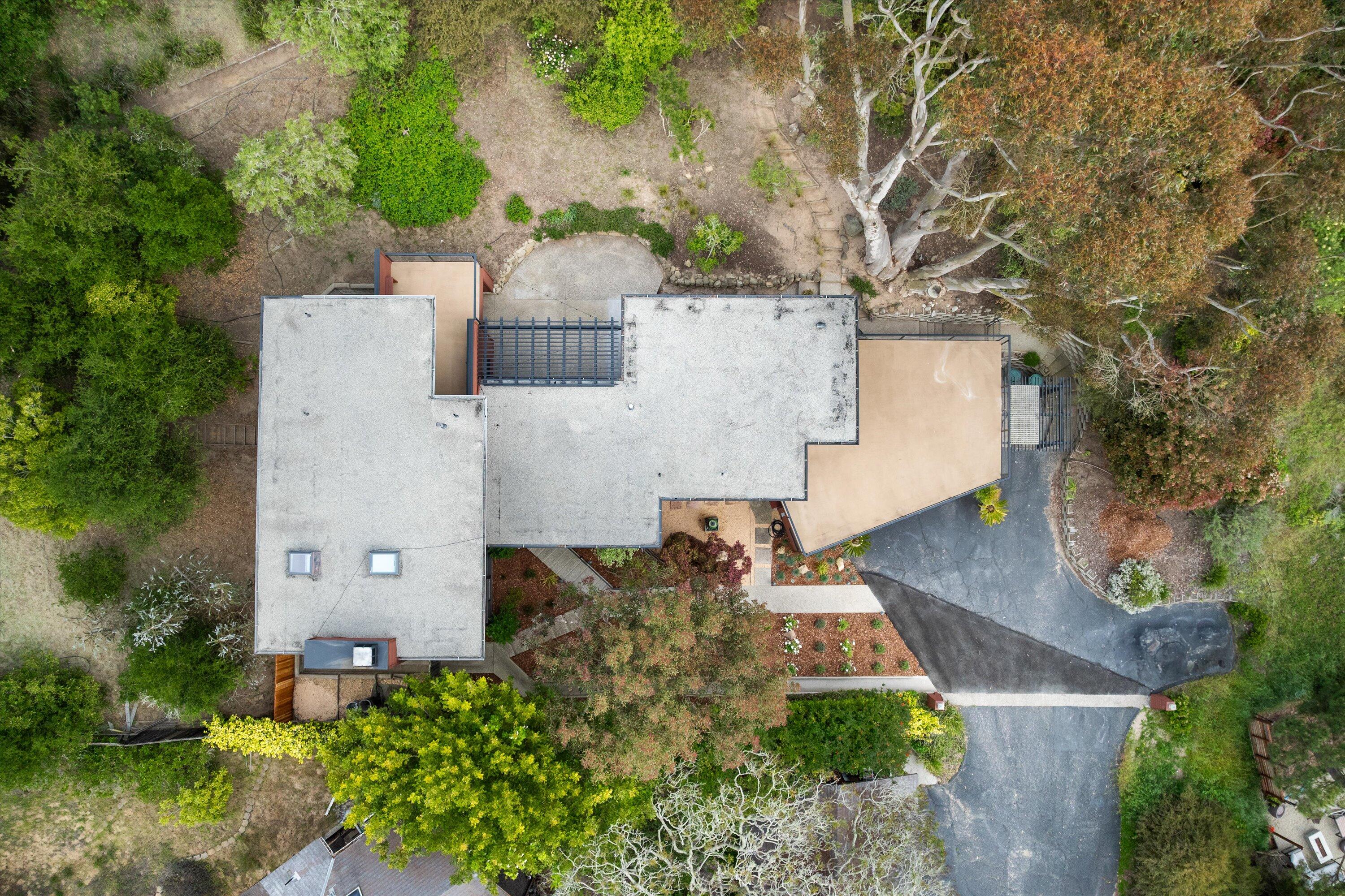 Santa Barbara, California 93109, United States, 3 Bedrooms Bedrooms, ,3 BathroomsBathrooms,Residential,Active,124023