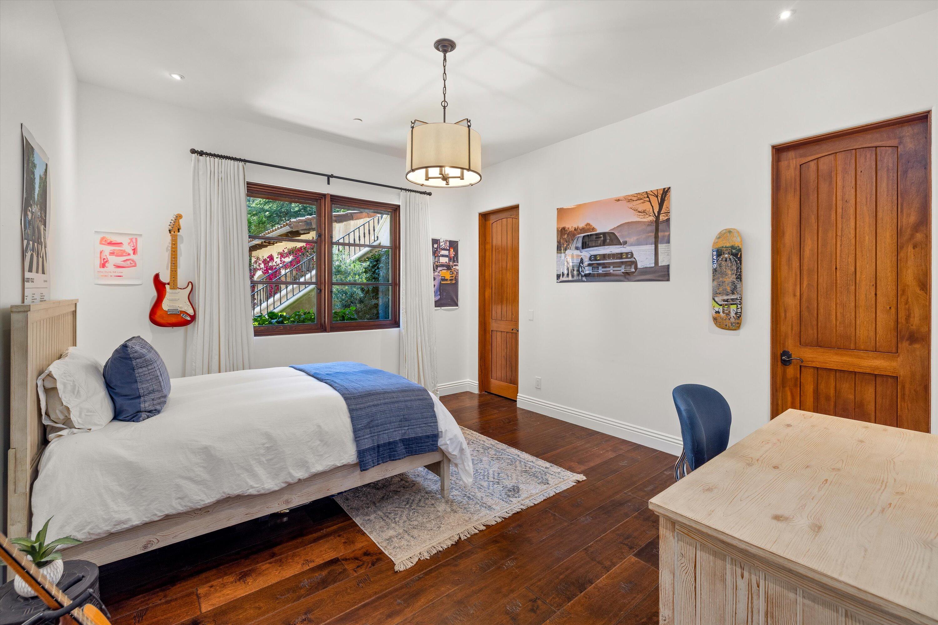 Montecito, California 93108, United States, 4 Bedrooms Bedrooms, ,6 BathroomsBathrooms,Residential,Active,141053