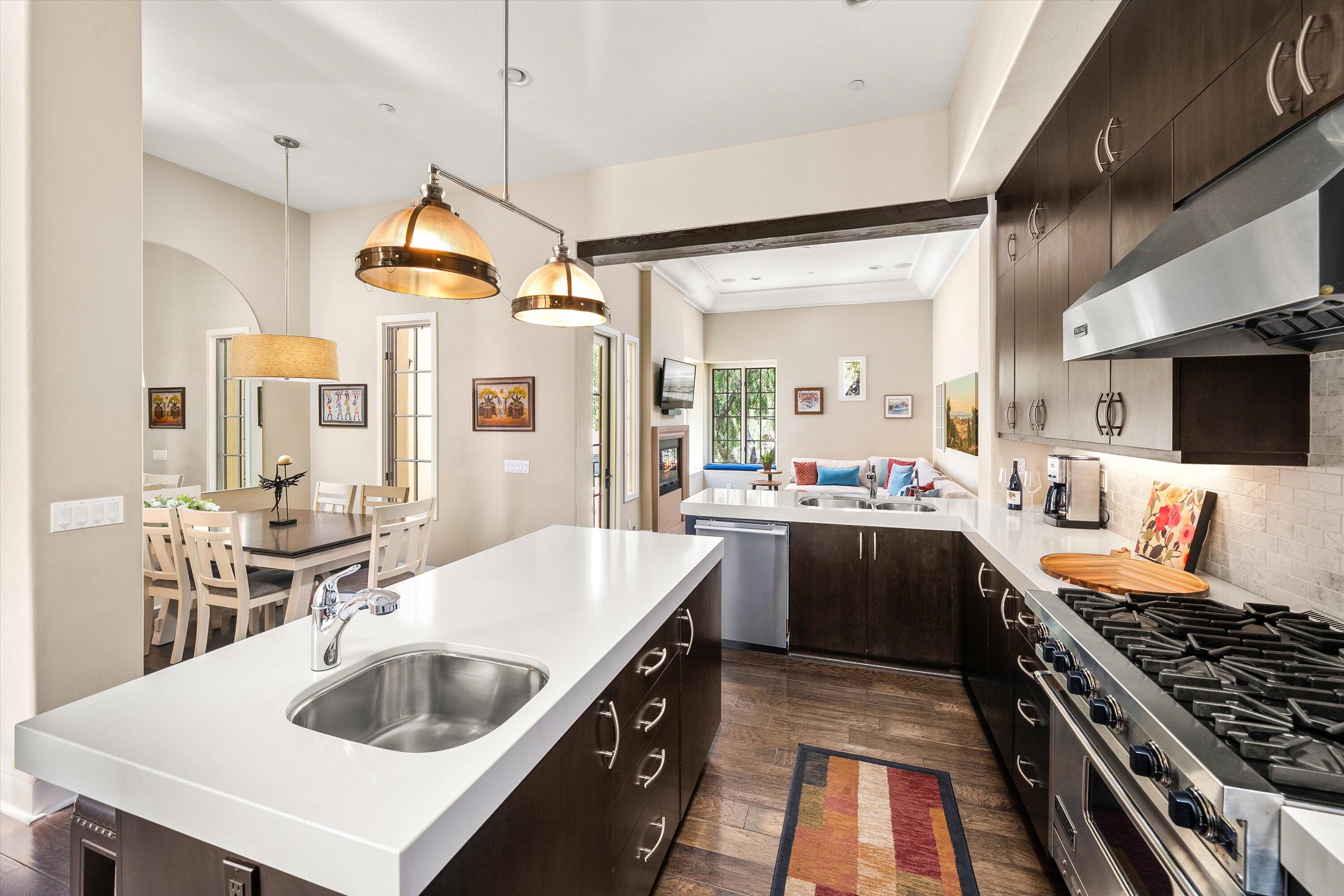 Santa Barbara, California 93101, United States, 3 Bedrooms Bedrooms, ,3 BathroomsBathrooms,Residential,Active,219261