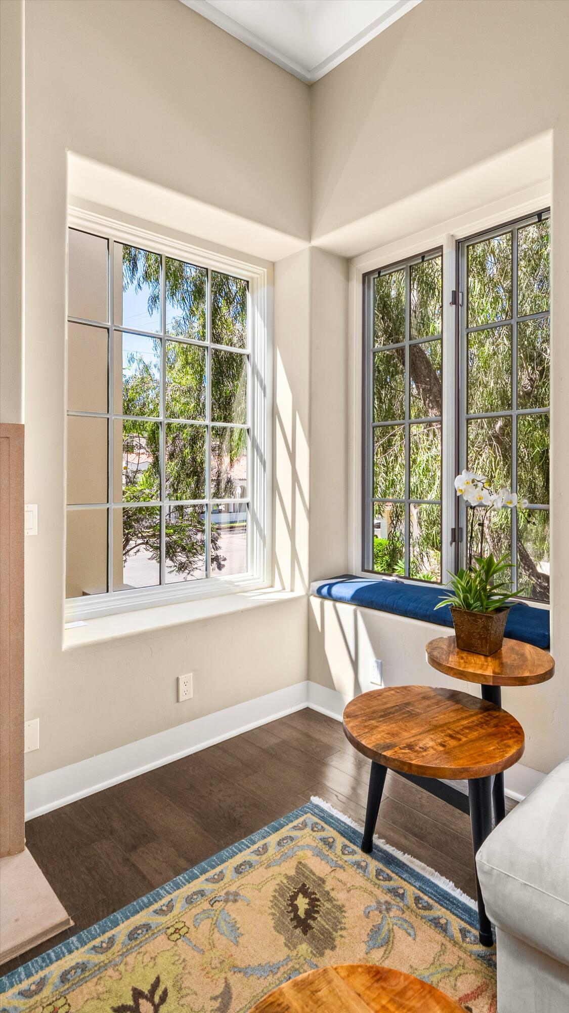 Santa Barbara, California 93101, United States, 3 Bedrooms Bedrooms, ,3 BathroomsBathrooms,Residential,Active,219261