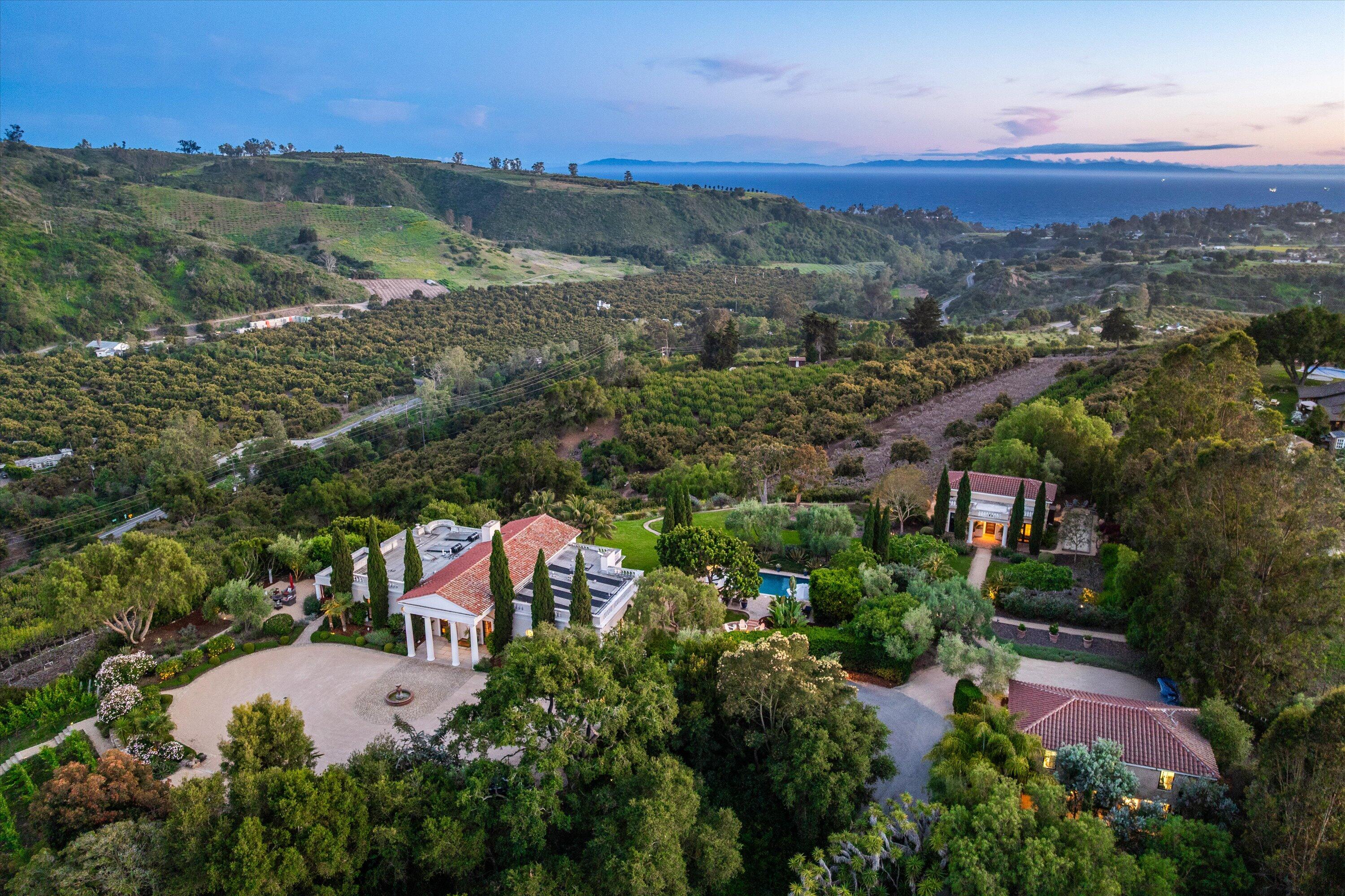 Carpinteria, California 93103, United States, 4 Bedrooms Bedrooms, ,4 BathroomsBathrooms,Residential,Active,146482