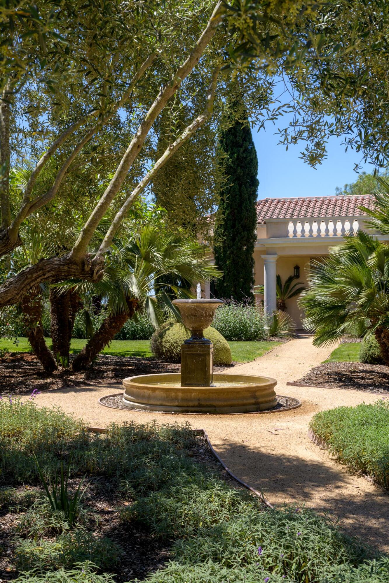 Carpinteria, California 93103, United States, 4 Bedrooms Bedrooms, ,4 BathroomsBathrooms,Residential,Active,146482