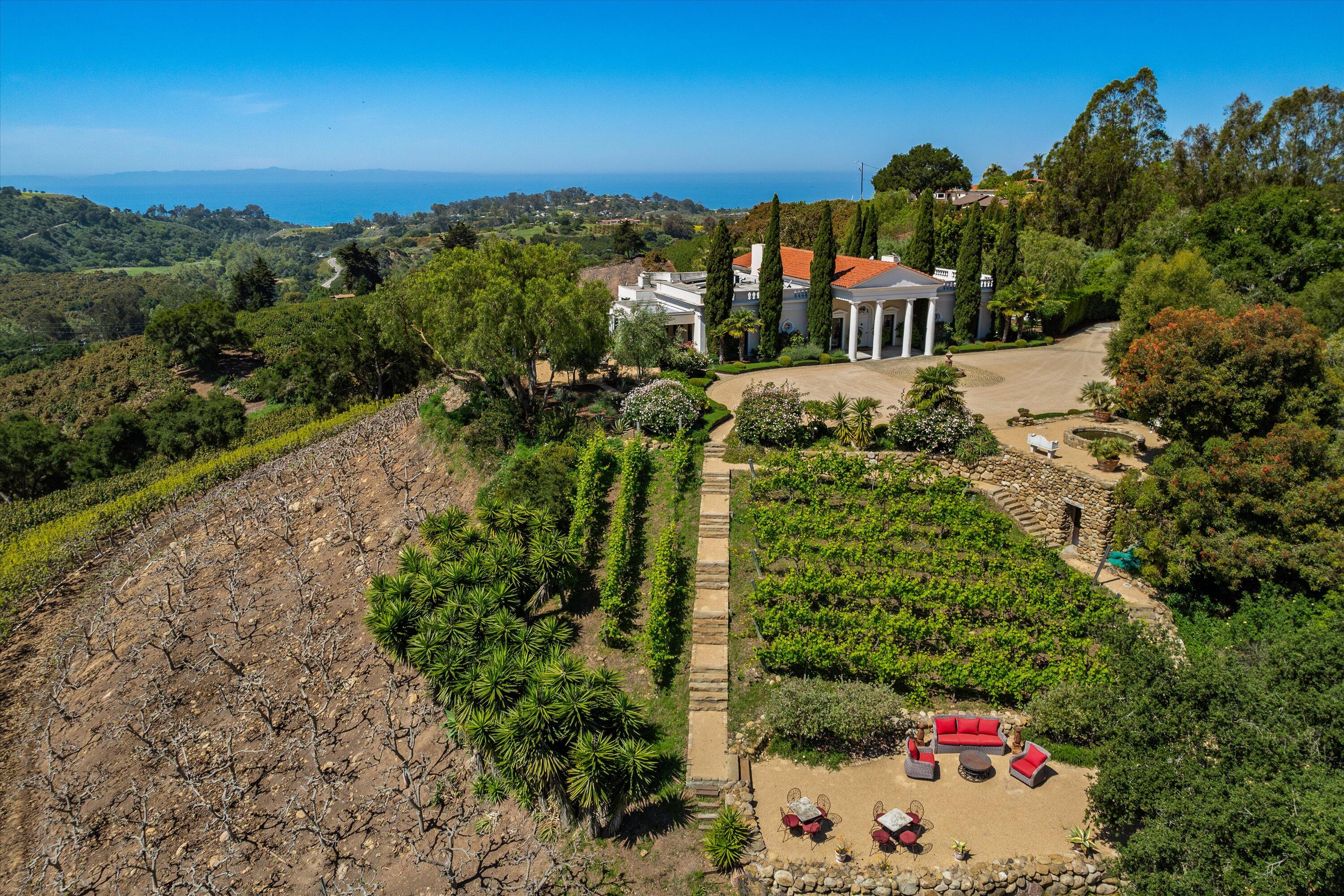 Carpinteria, California 93103, United States, 4 Bedrooms Bedrooms, ,4 BathroomsBathrooms,Residential,Active,146482