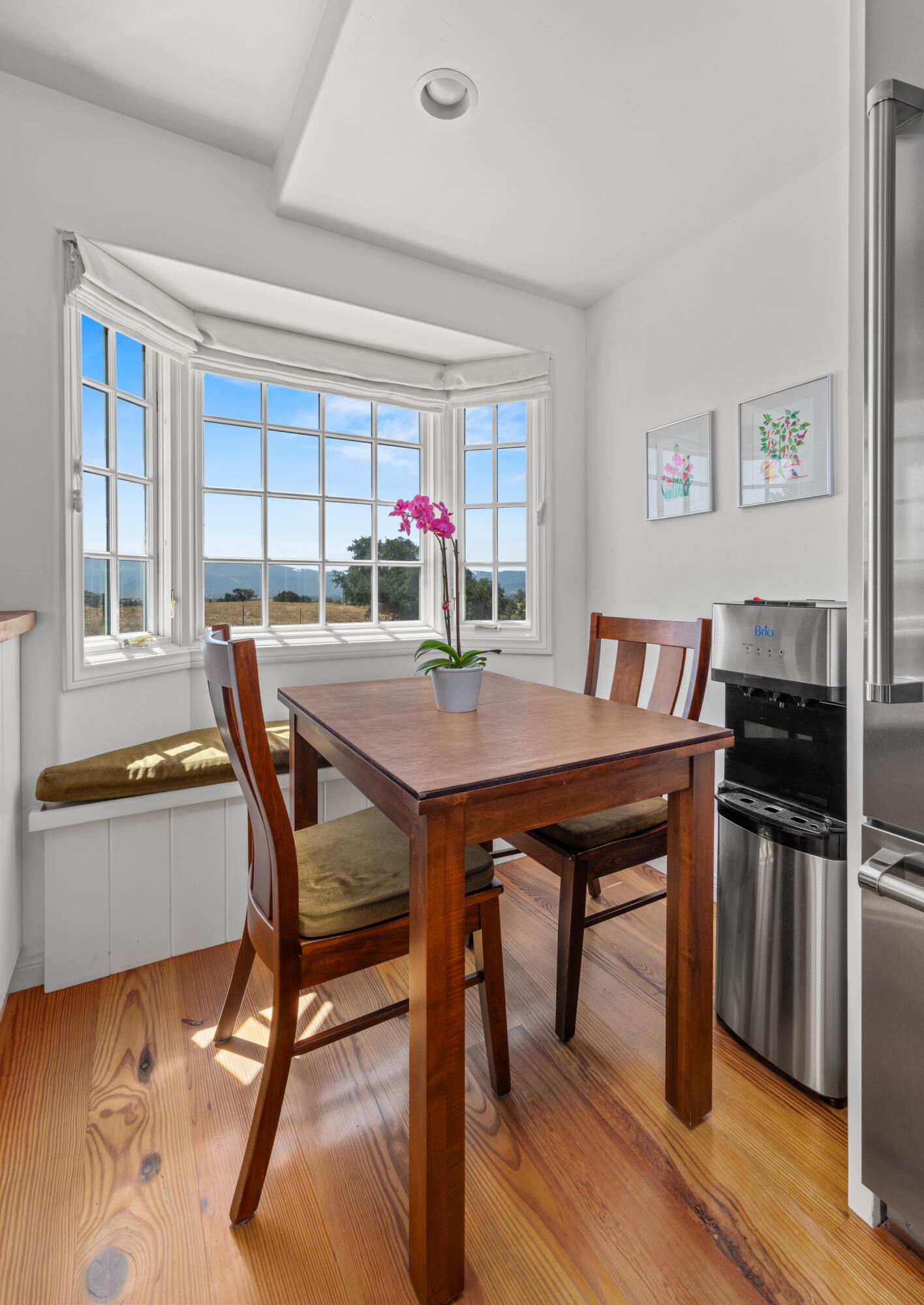 Santa Ynez, California 93460, United States, 3 Bedrooms Bedrooms, ,4 BathroomsBathrooms,Residential,Active,198681