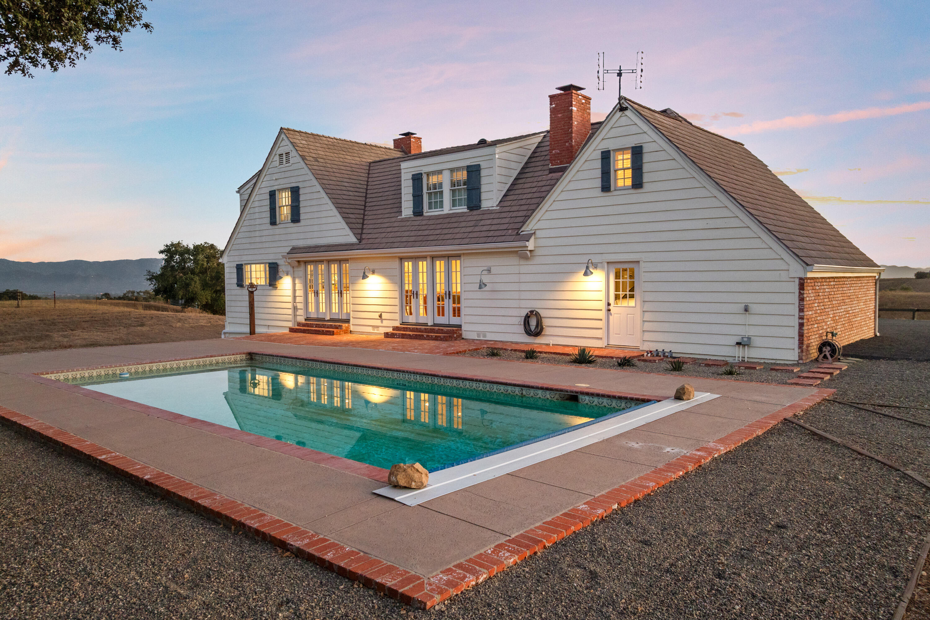 Santa Ynez, California 93460, United States, 3 Bedrooms Bedrooms, ,4 BathroomsBathrooms,Residential,Active,198681