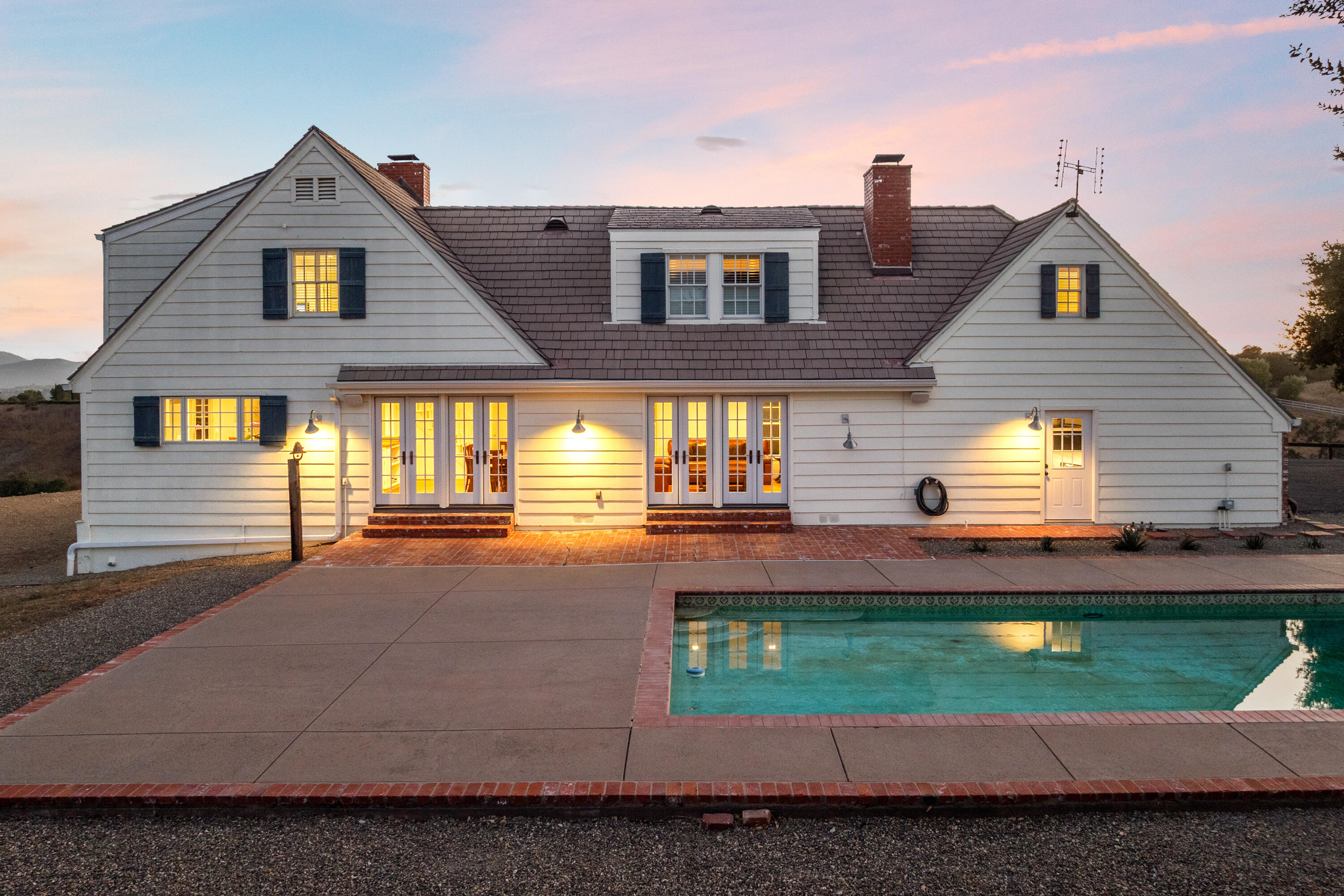 Santa Ynez, California 93460, United States, 3 Bedrooms Bedrooms, ,4 BathroomsBathrooms,Residential,Active,198681