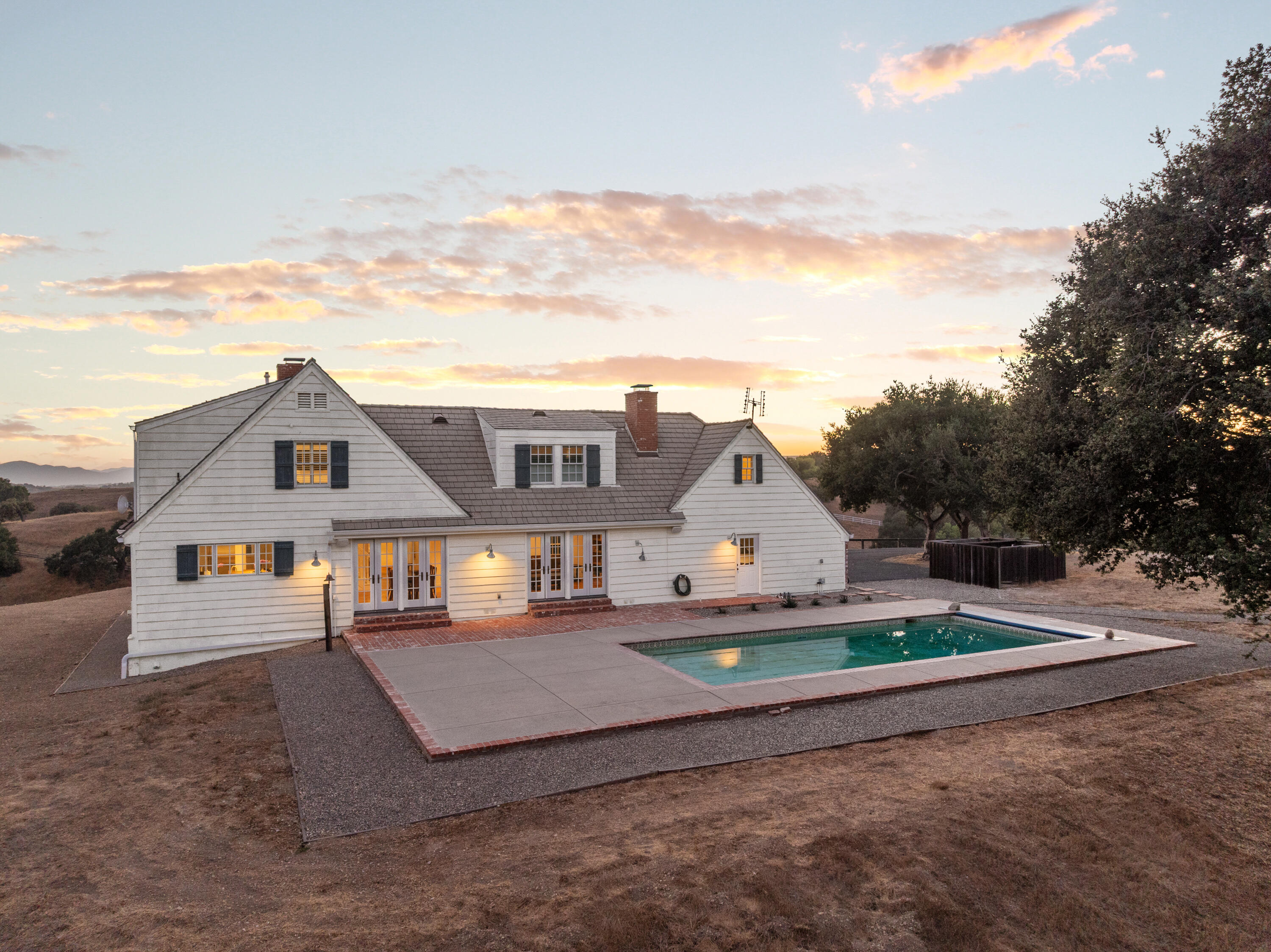 Santa Ynez, California 93460, United States, 3 Bedrooms Bedrooms, ,4 BathroomsBathrooms,Residential,Active,198681