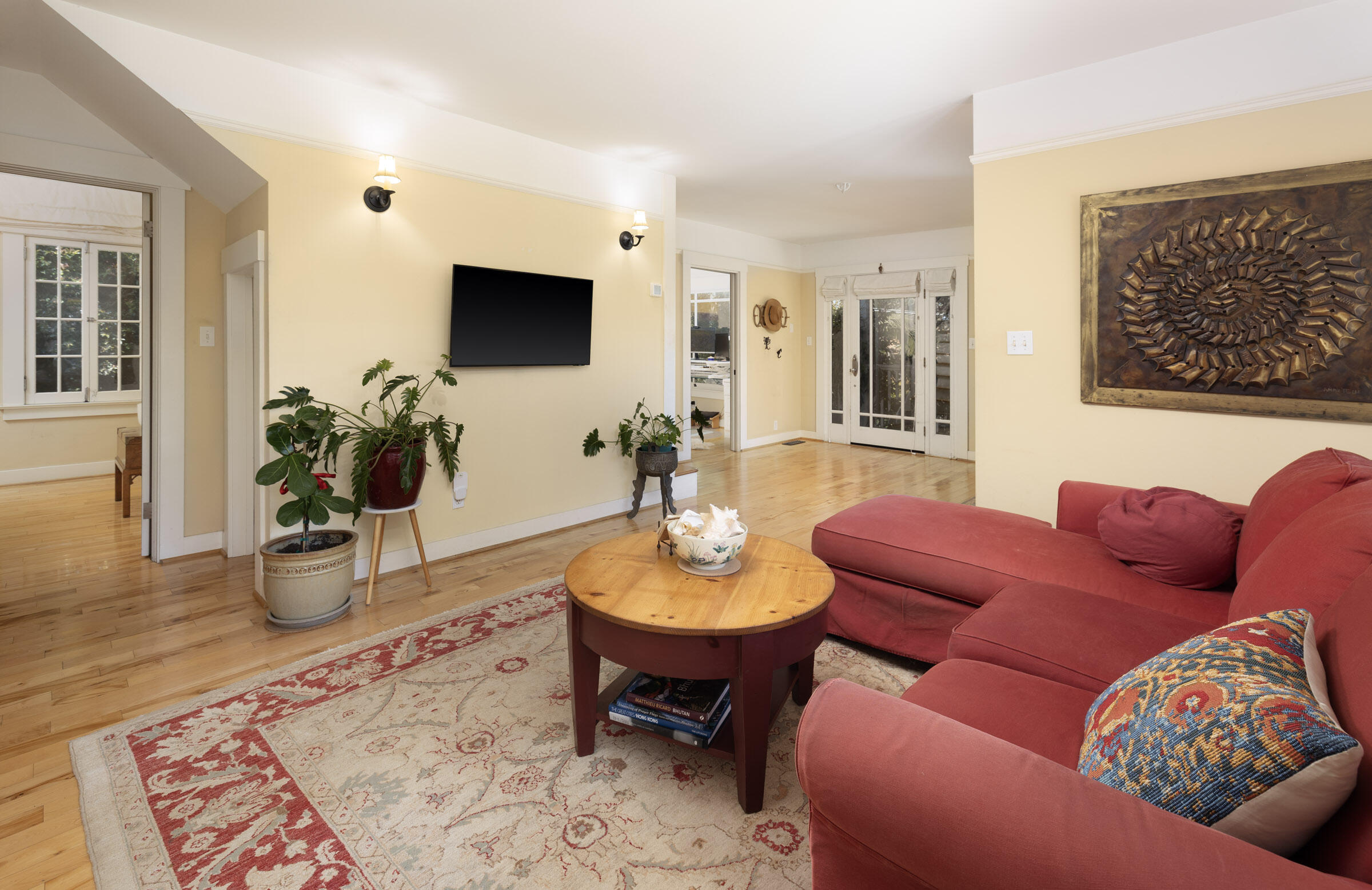 343 E Mission Street