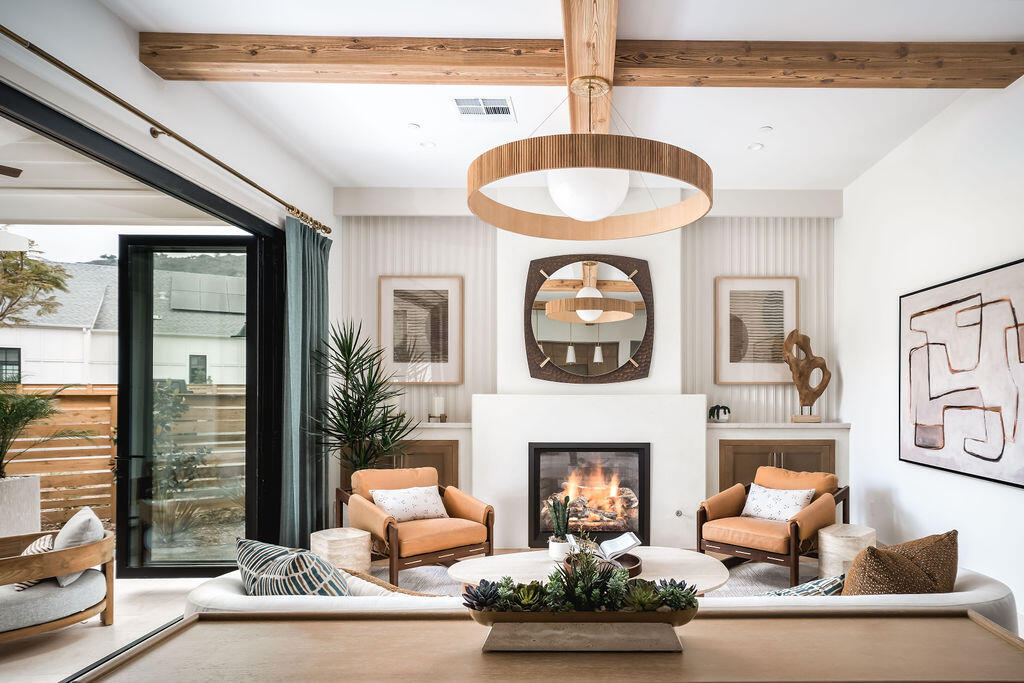 Santa Barbara, California 93013, United States, 3 Bedrooms Bedrooms, ,4 BathroomsBathrooms,Residential,Active,155629