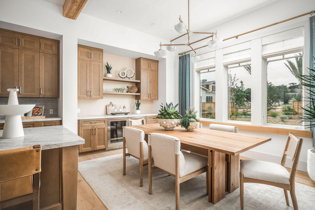 Santa Barbara, California 93013, United States, 3 Bedrooms Bedrooms, ,4 BathroomsBathrooms,Residential,Active,155629