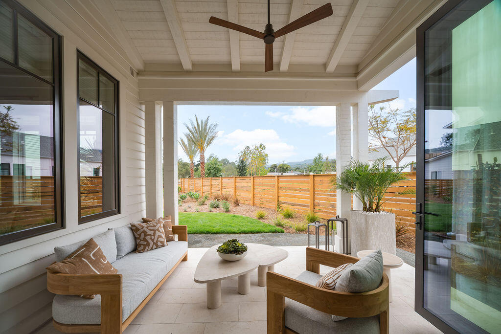 Santa Barbara, California 93013, United States, 3 Bedrooms Bedrooms, ,4 BathroomsBathrooms,Residential,Active,155629