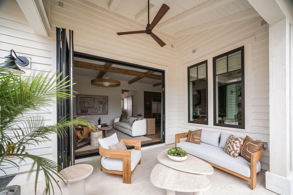 Santa Barbara, California 93013, United States, 3 Bedrooms Bedrooms, ,4 BathroomsBathrooms,Residential,Active,155629