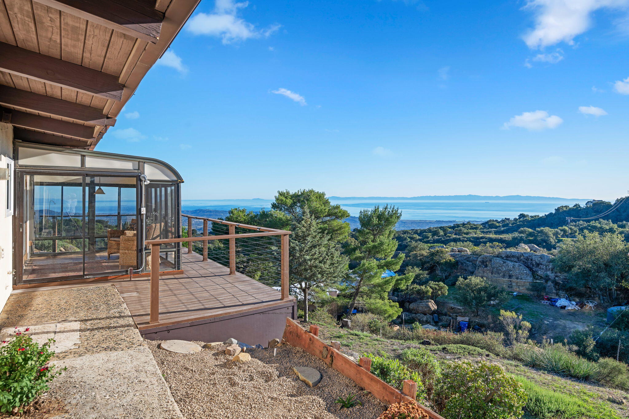 Santa Barbara, California 93105, United States, 2 Bedrooms Bedrooms, ,2 BathroomsBathrooms,Residential,Active,255200