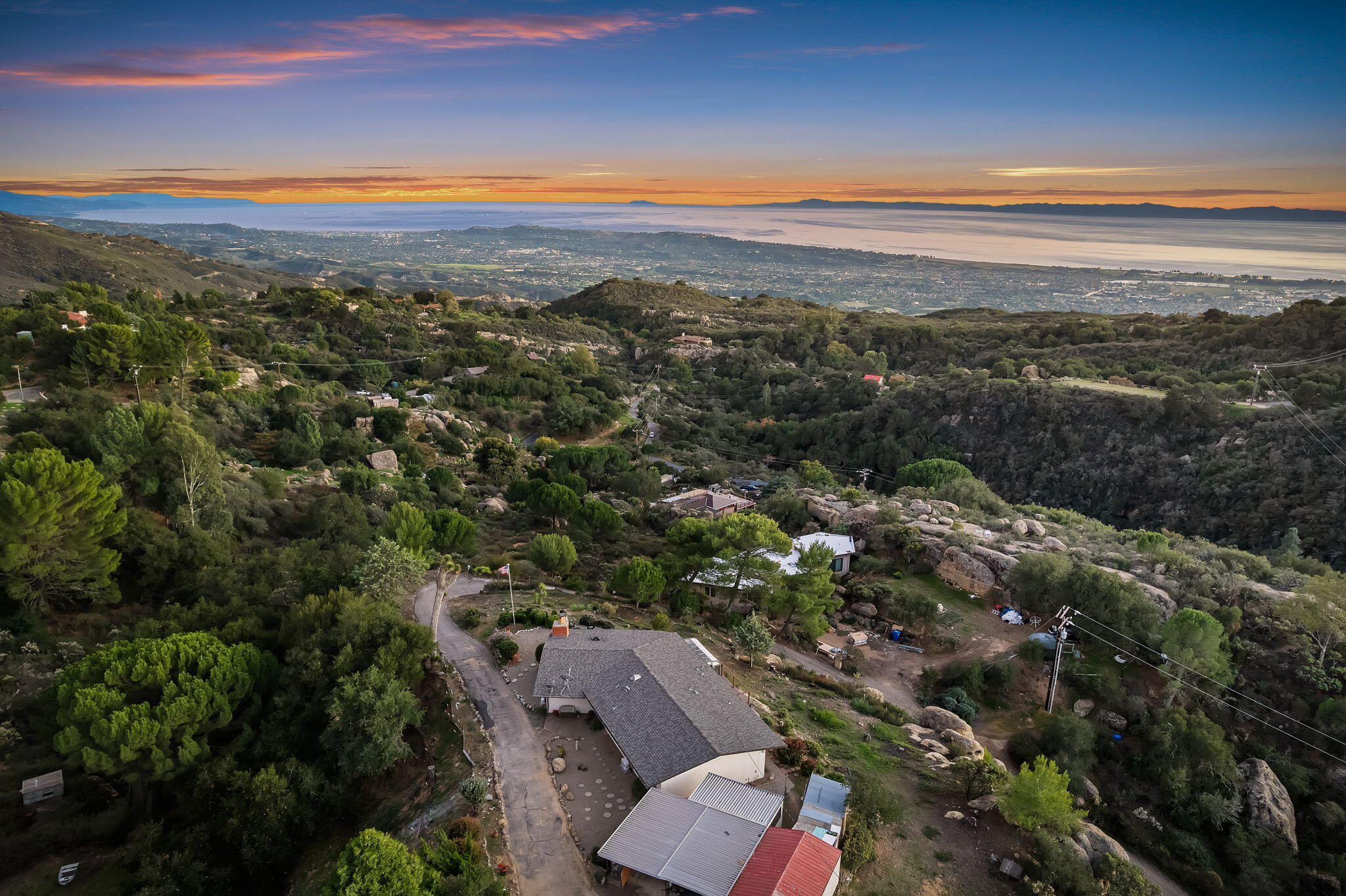 Santa Barbara, California 93105, United States, 2 Bedrooms Bedrooms, ,2 BathroomsBathrooms,Residential,Active,255200