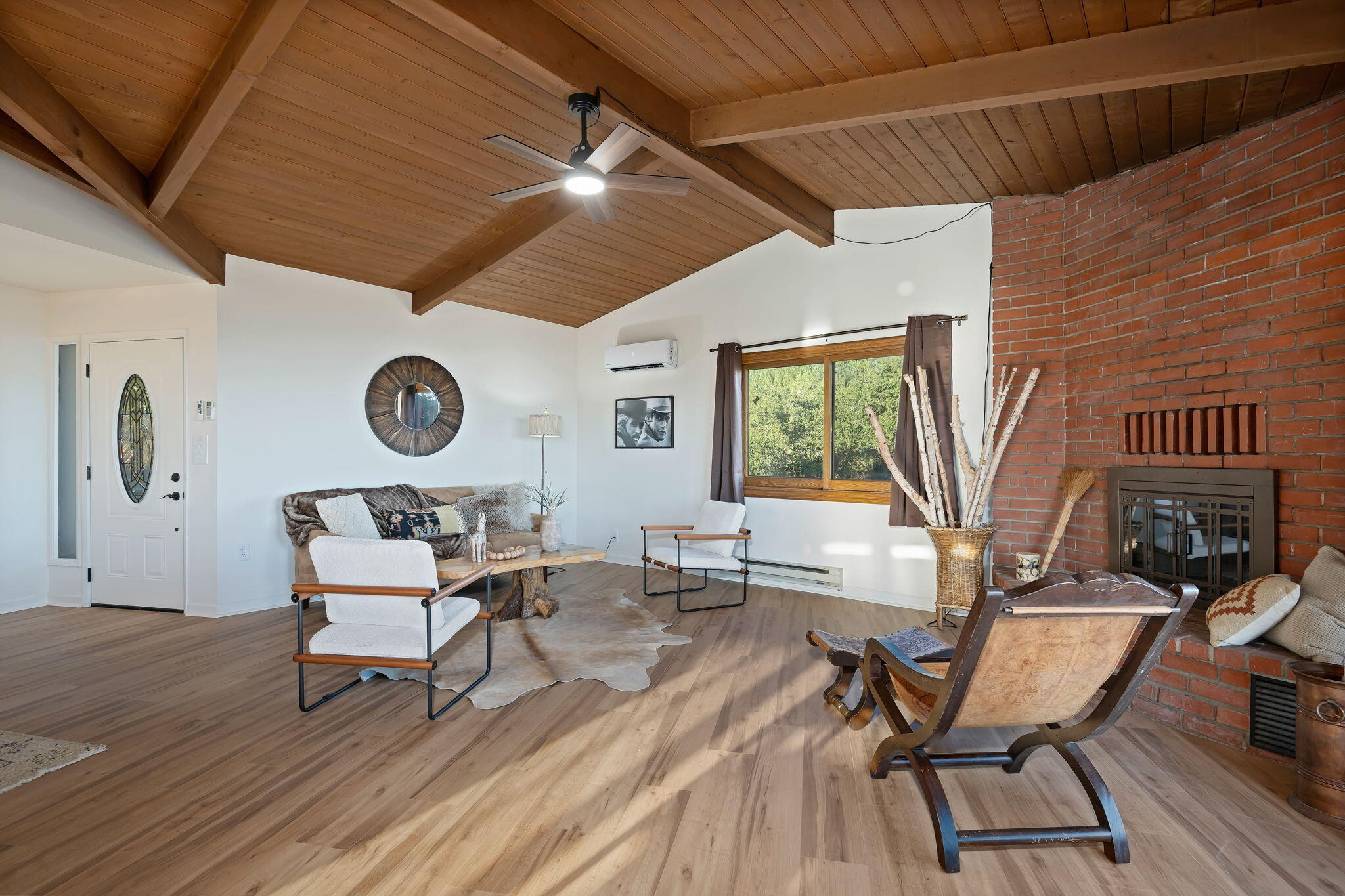 Santa Barbara, California 93105, United States, 2 Bedrooms Bedrooms, ,2 BathroomsBathrooms,Residential,Active,255200