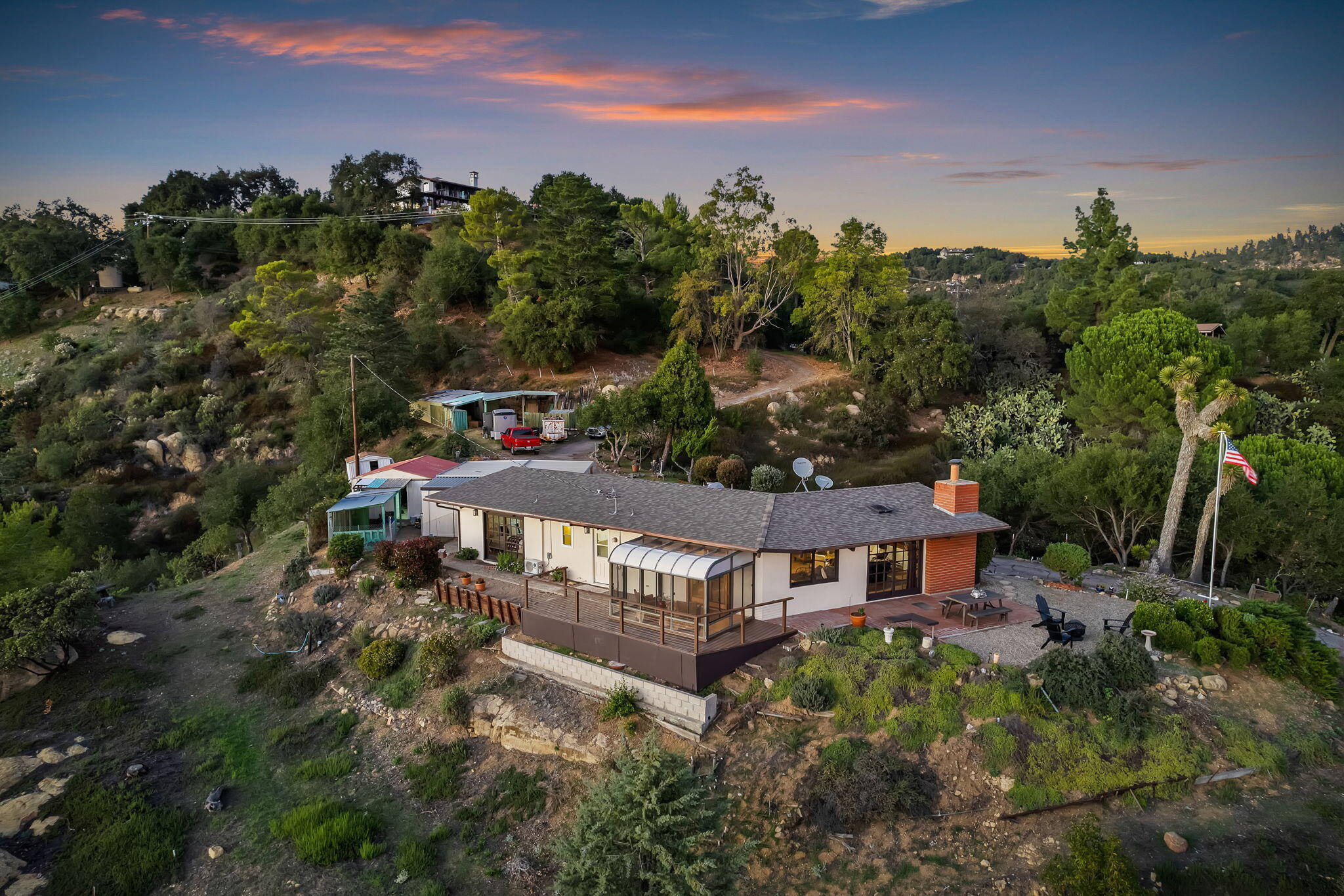 Santa Barbara, California 93105, United States, 2 Bedrooms Bedrooms, ,2 BathroomsBathrooms,Residential,Active,255200