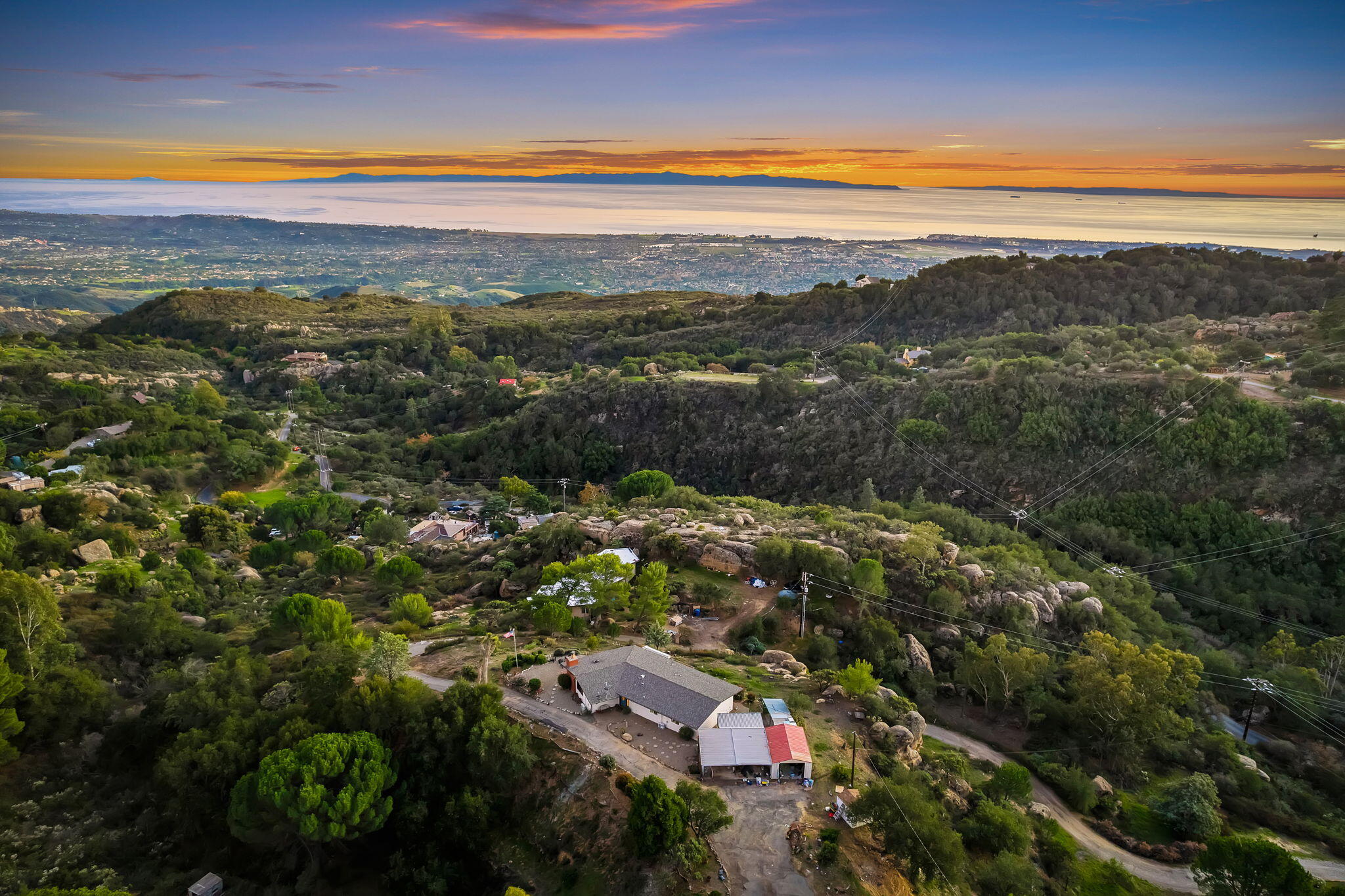 Santa Barbara, California 93105, United States, 2 Bedrooms Bedrooms, ,2 BathroomsBathrooms,Residential,Active,255200