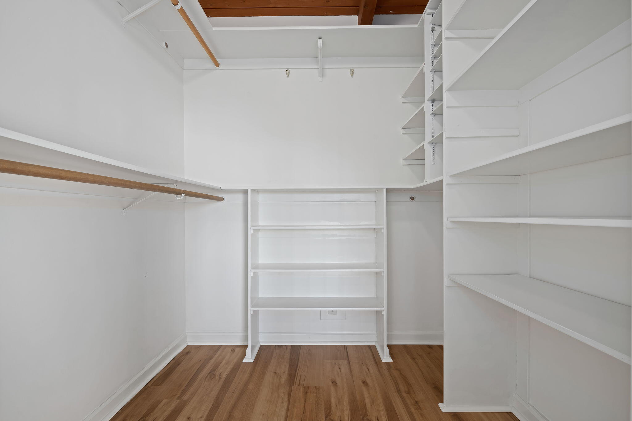 Santa Barbara, California 93105, United States, 2 Bedrooms Bedrooms, ,2 BathroomsBathrooms,Residential,Active,255200