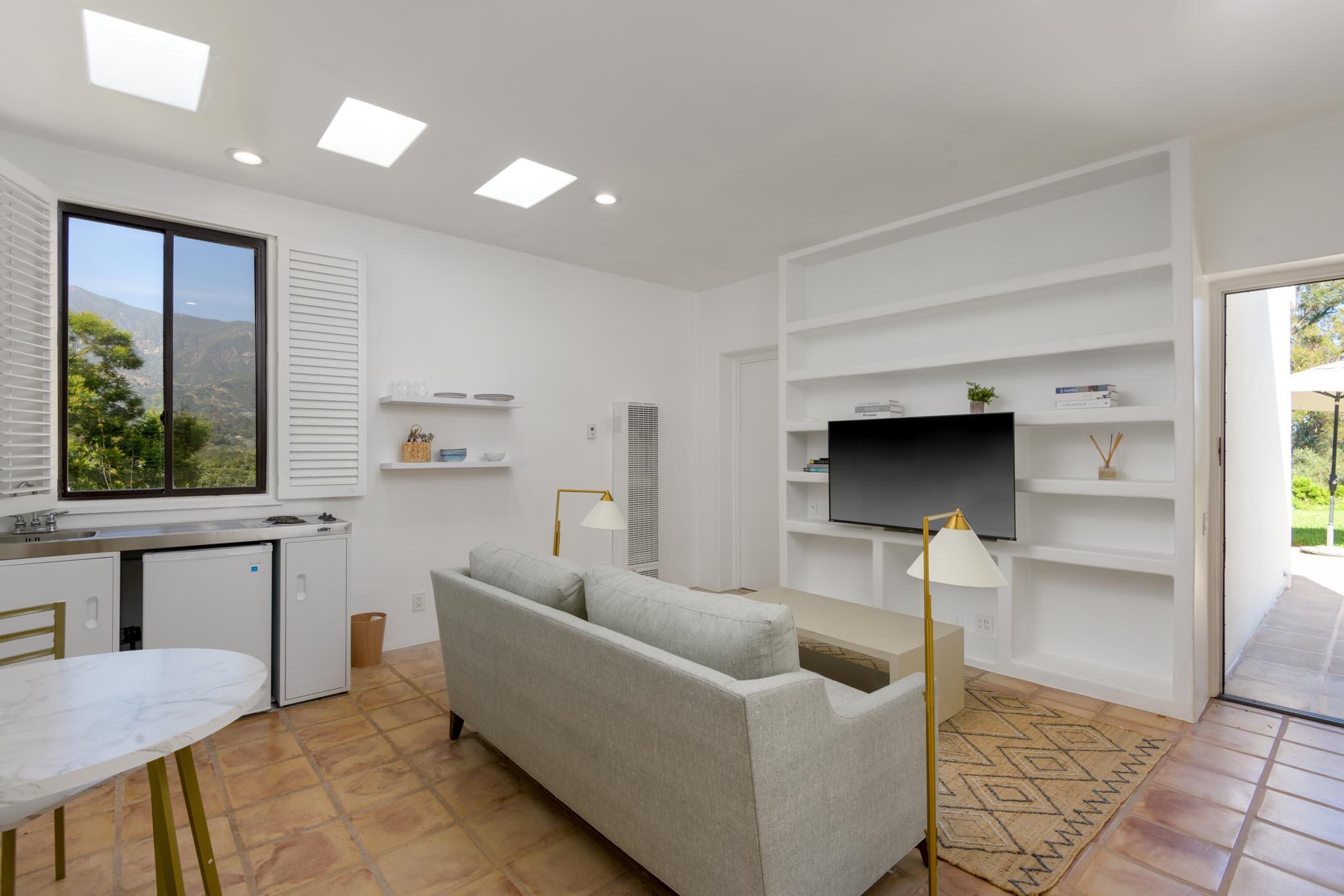 Santa Barbara, California 93108, United States, 4 Bedrooms Bedrooms, ,6 BathroomsBathrooms,Residential,Active,139373