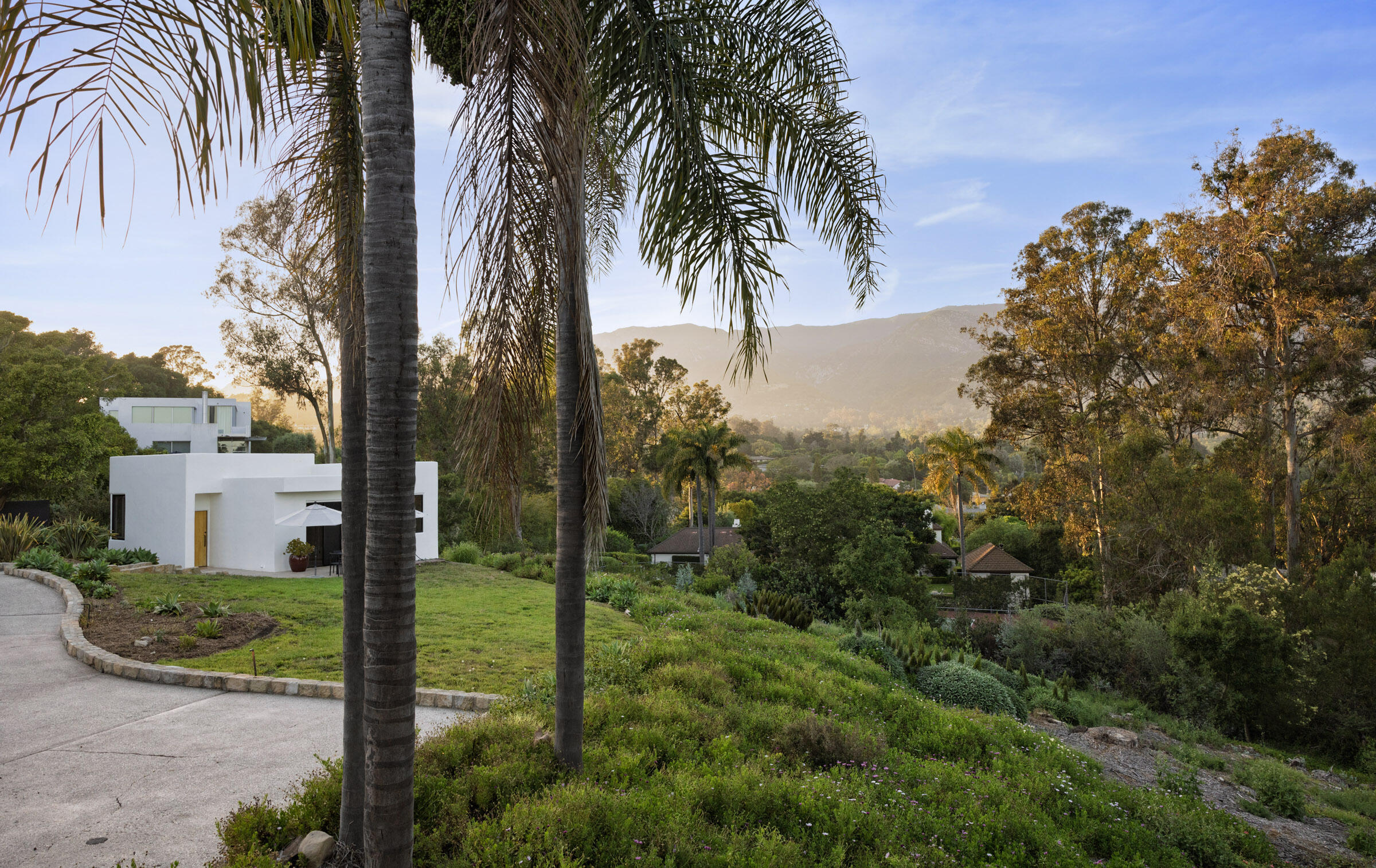 Santa Barbara, California 93108, United States, 4 Bedrooms Bedrooms, ,6 BathroomsBathrooms,Residential,Active,139373