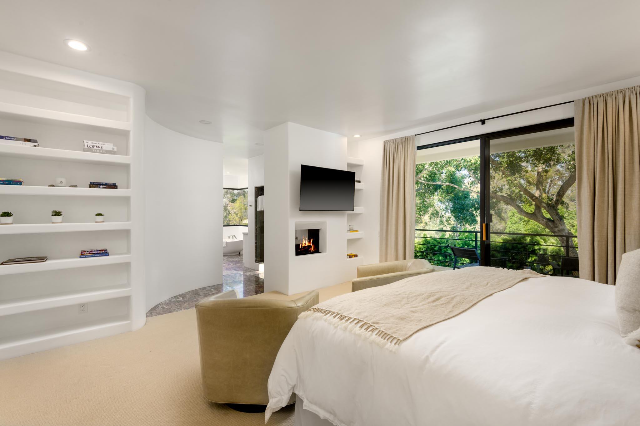 Santa Barbara, California 93108, United States, 4 Bedrooms Bedrooms, ,6 BathroomsBathrooms,Residential,Active,139373