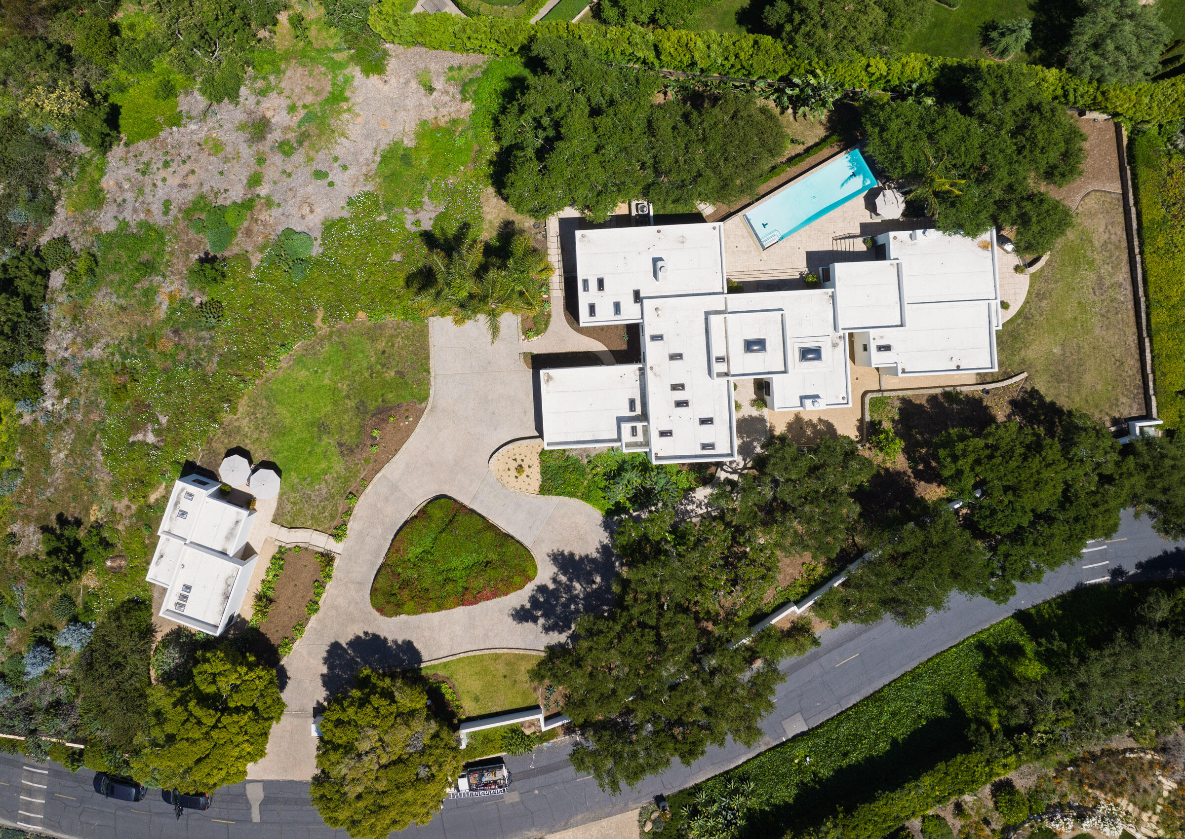 Santa Barbara, California 93108, United States, 4 Bedrooms Bedrooms, ,6 BathroomsBathrooms,Residential,Active,139373