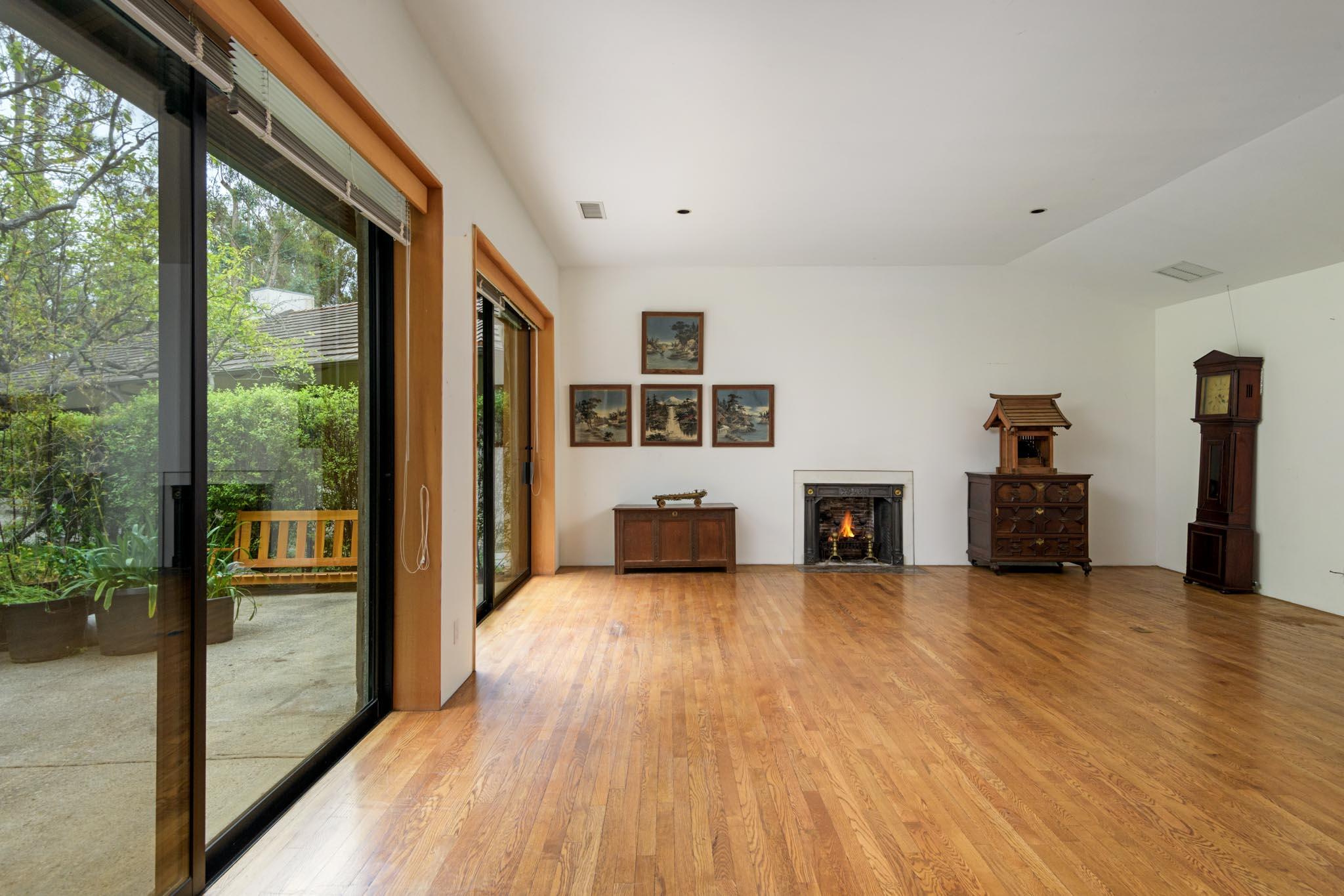 Santa Barbara, California 93108, United States, 4 Bedrooms Bedrooms, ,4 BathroomsBathrooms,Residential,Active,112932