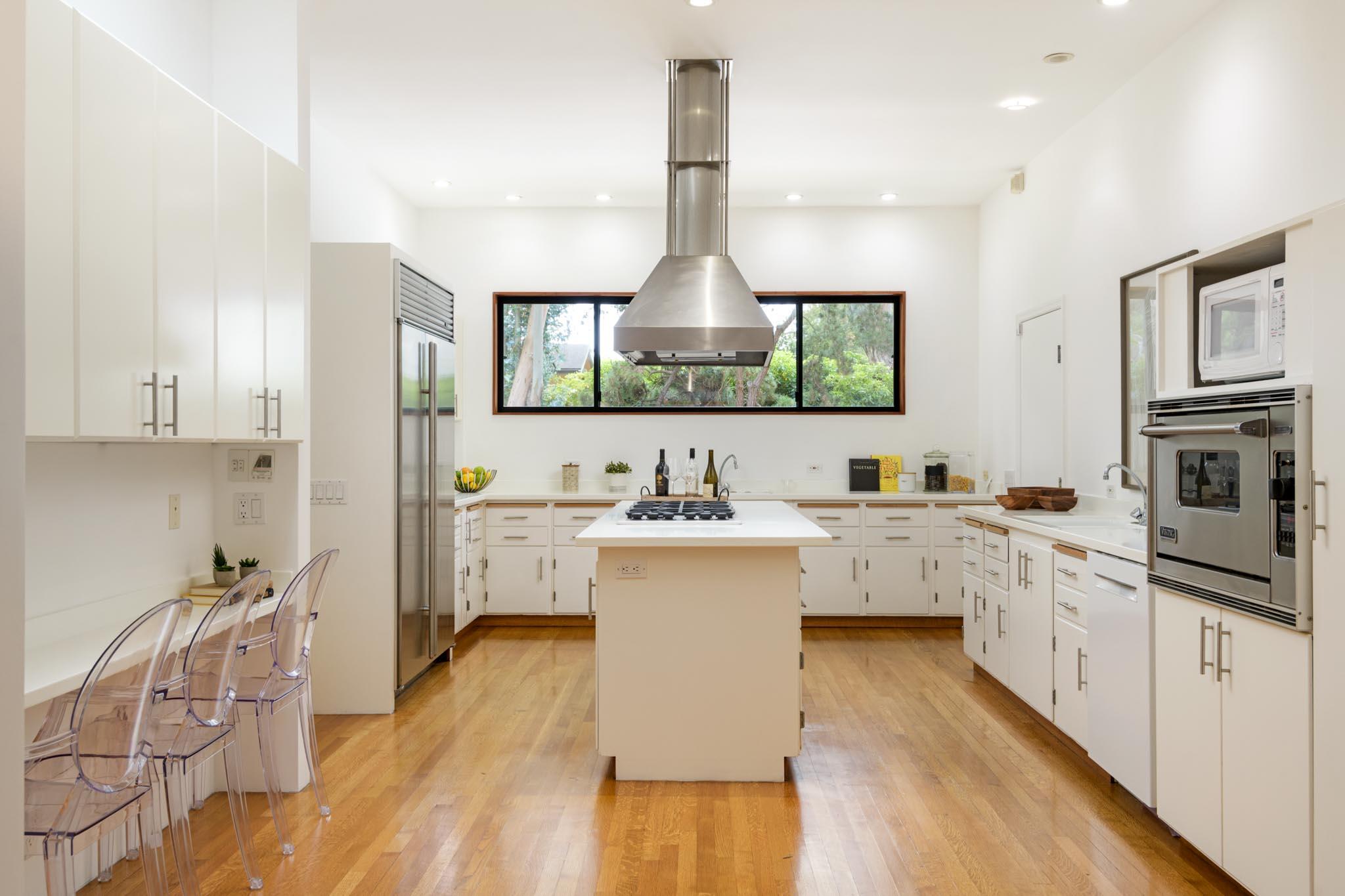 Santa Barbara, California 93108, United States, 4 Bedrooms Bedrooms, ,4 BathroomsBathrooms,Residential,Active,112932