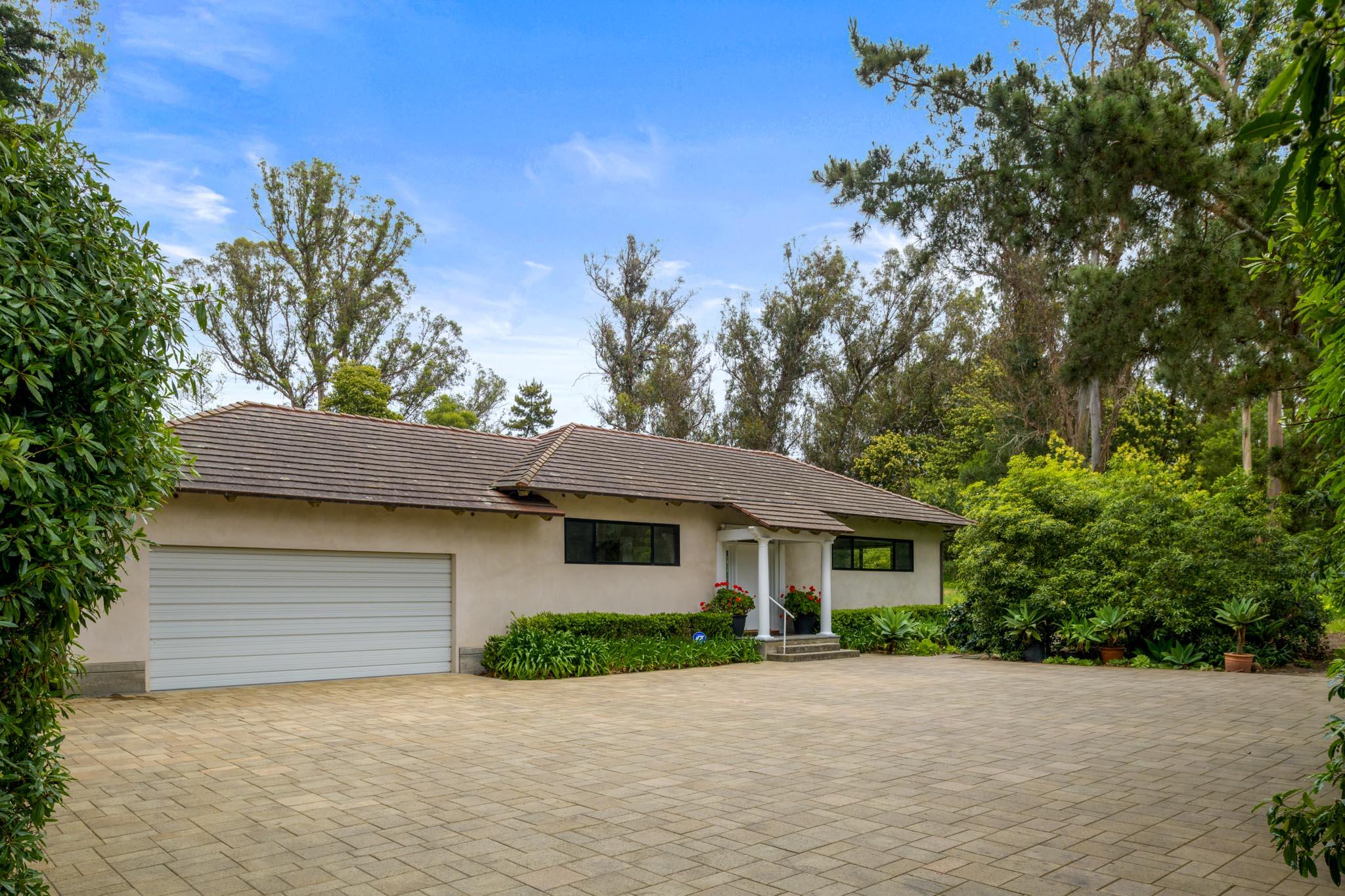 Santa Barbara, California 93108, United States, 4 Bedrooms Bedrooms, ,4 BathroomsBathrooms,Residential,Active,112932