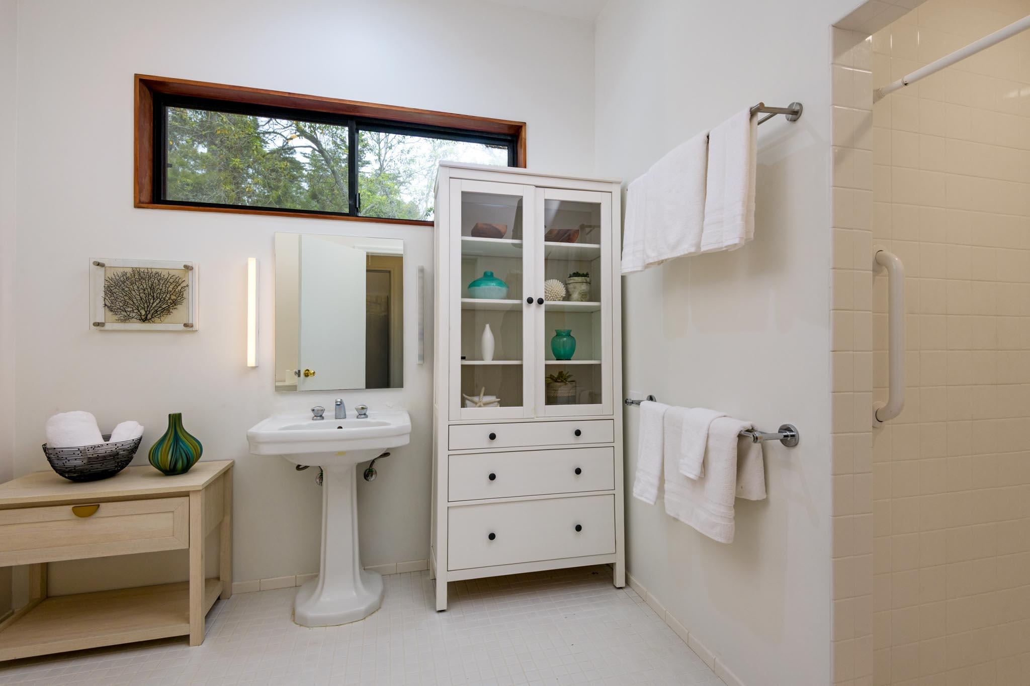 Santa Barbara, California 93108, United States, 4 Bedrooms Bedrooms, ,4 BathroomsBathrooms,Residential,Active,112932