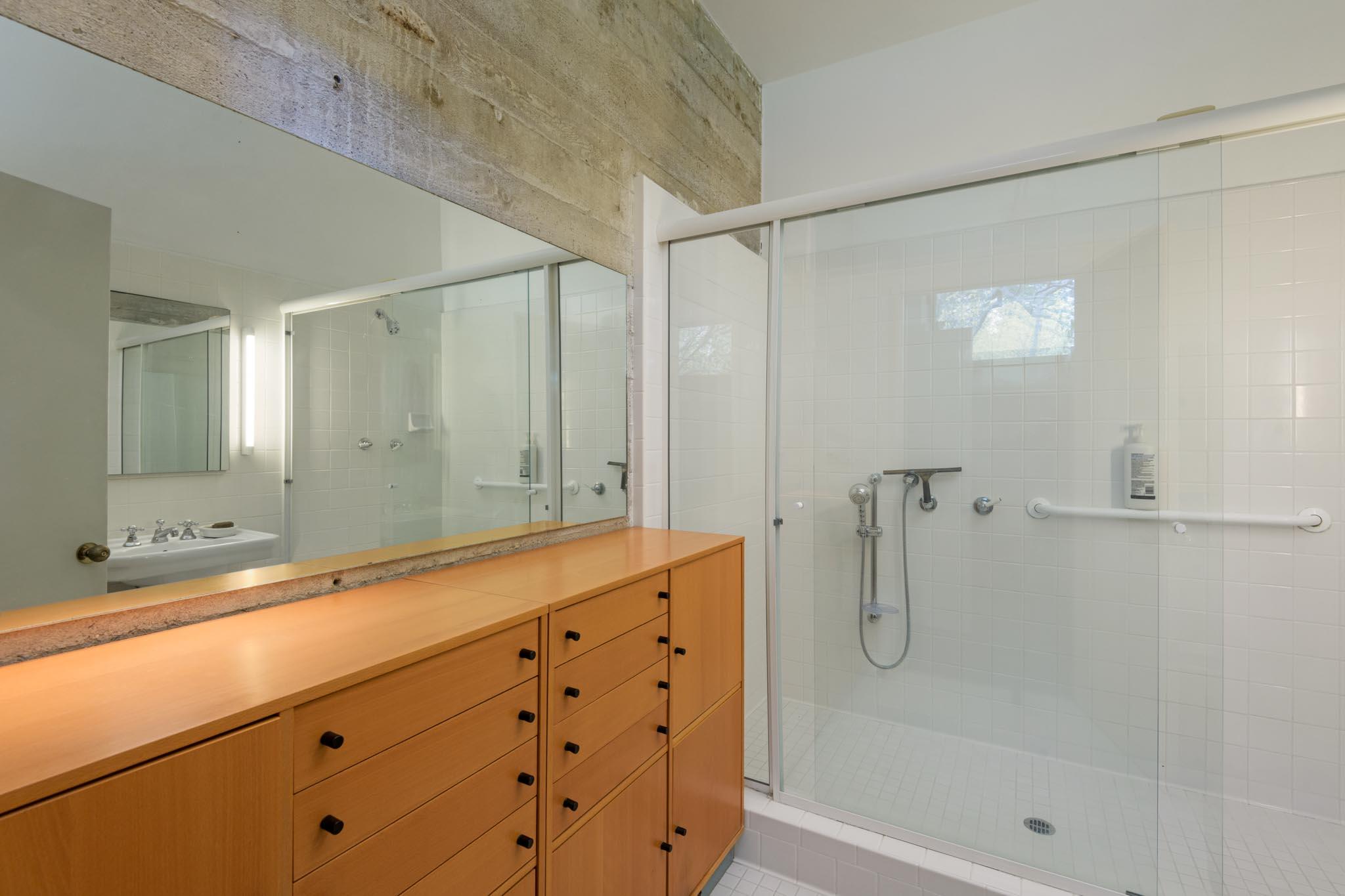 Santa Barbara, California 93108, United States, 4 Bedrooms Bedrooms, ,4 BathroomsBathrooms,Residential,Active,112932